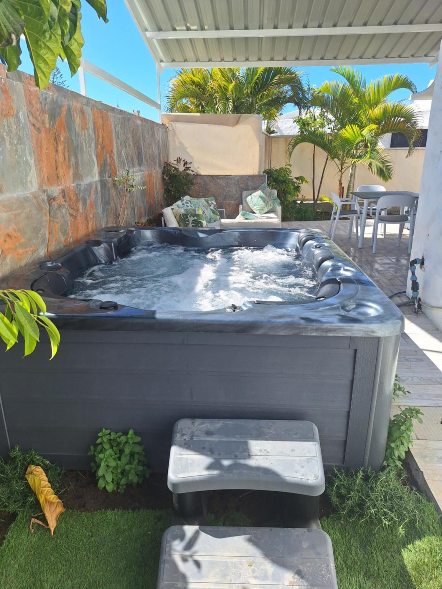 Apartamento Bungalow 2-4 With Jacuzzi Playa del Inglés