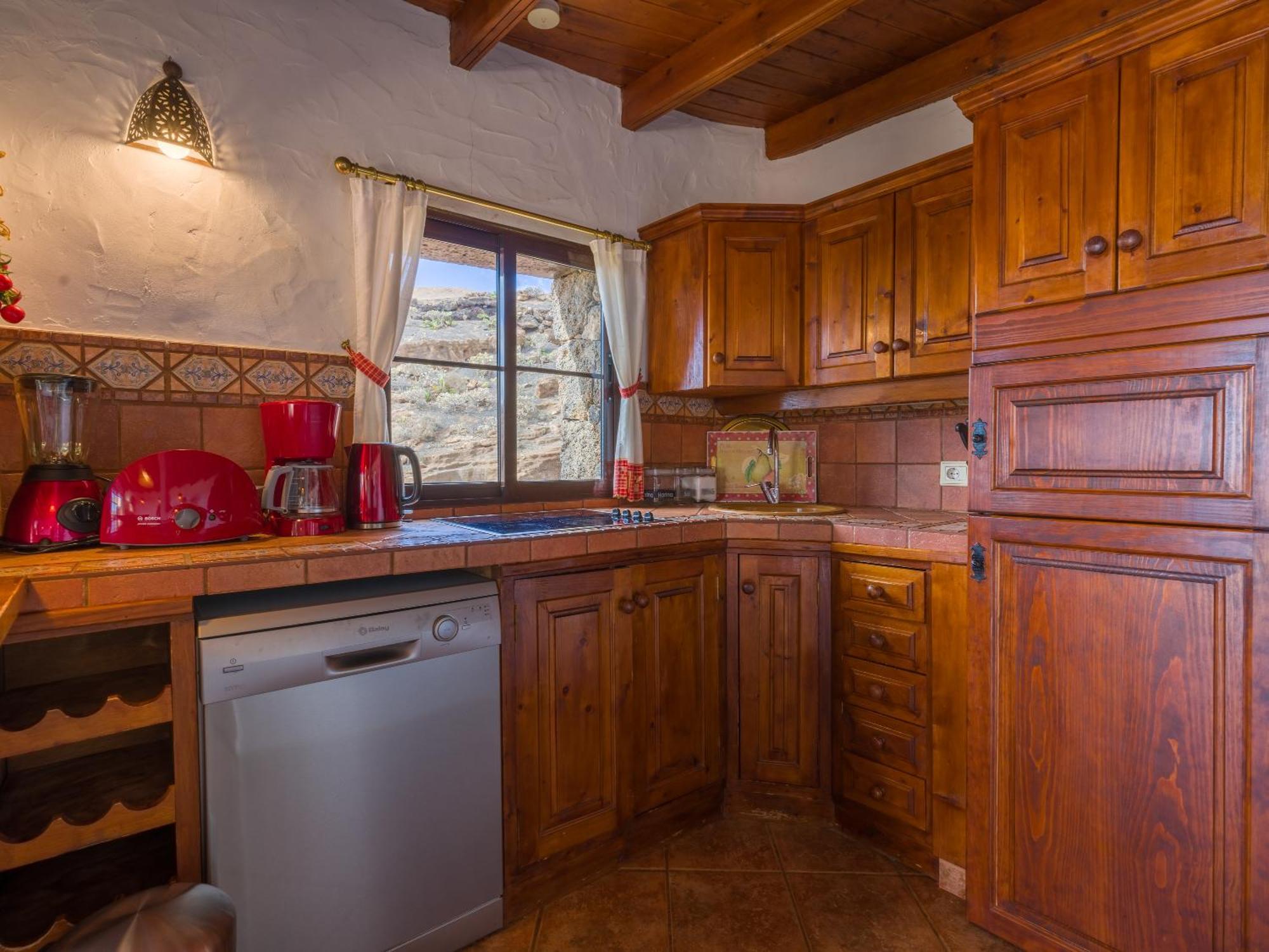 Castillo Lanzarote Bentley - Luxury -sleep In A Volcanic Cave Apartment