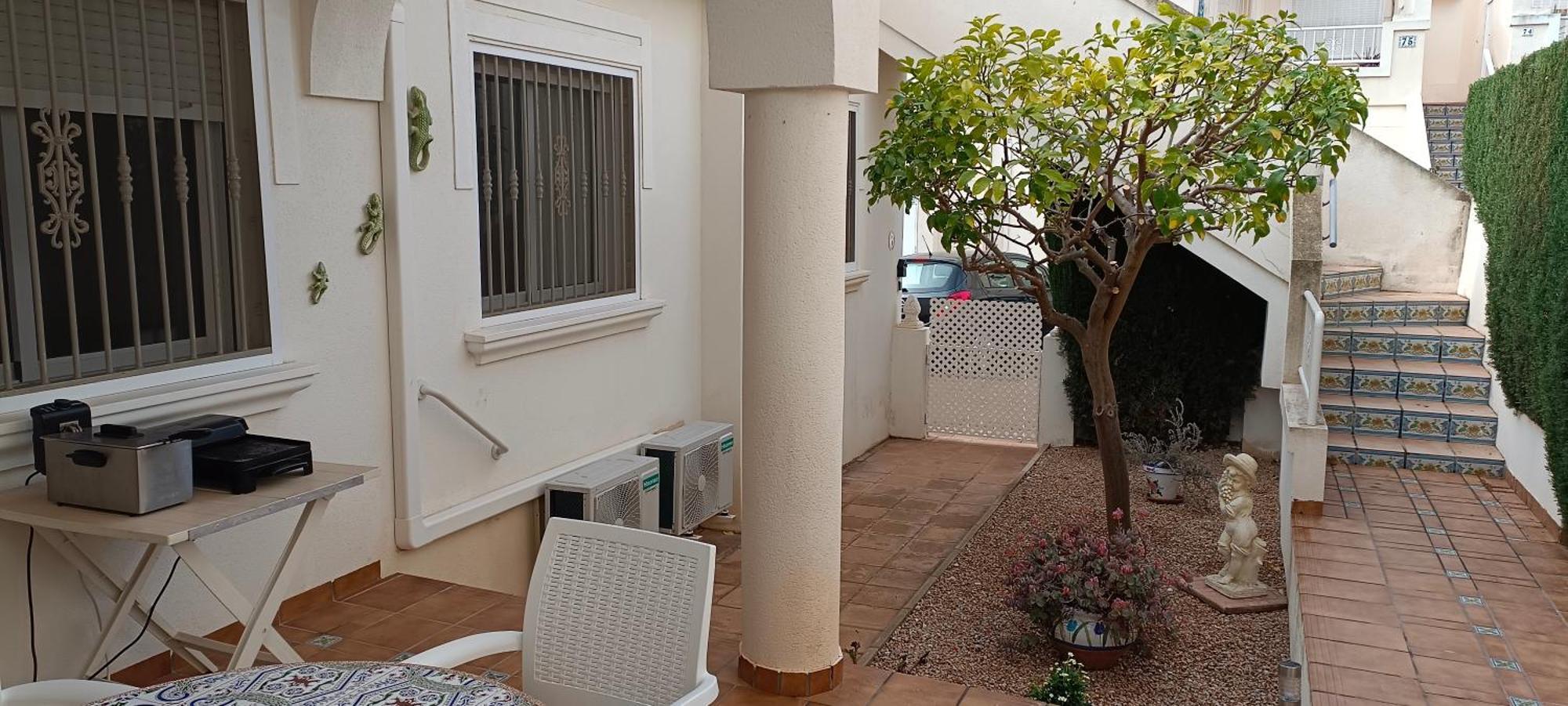 Holiday home Maison Entiere Avec Piscine, Wifi, Grand Solarium Et Terrain Arbore Orihuela