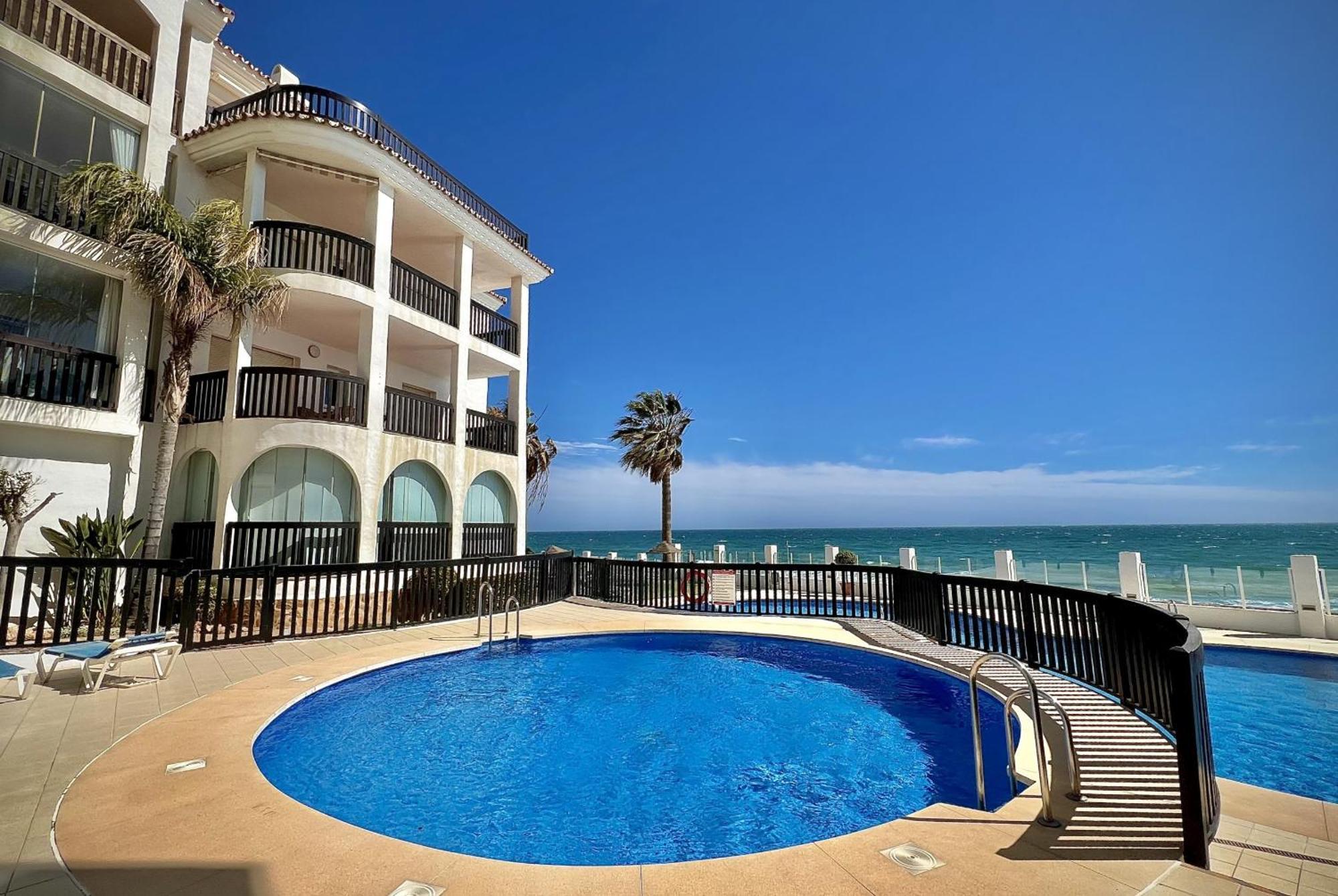 Apartment Calahonda Puerta Del Mar Seaviews & Pool By Homing *
