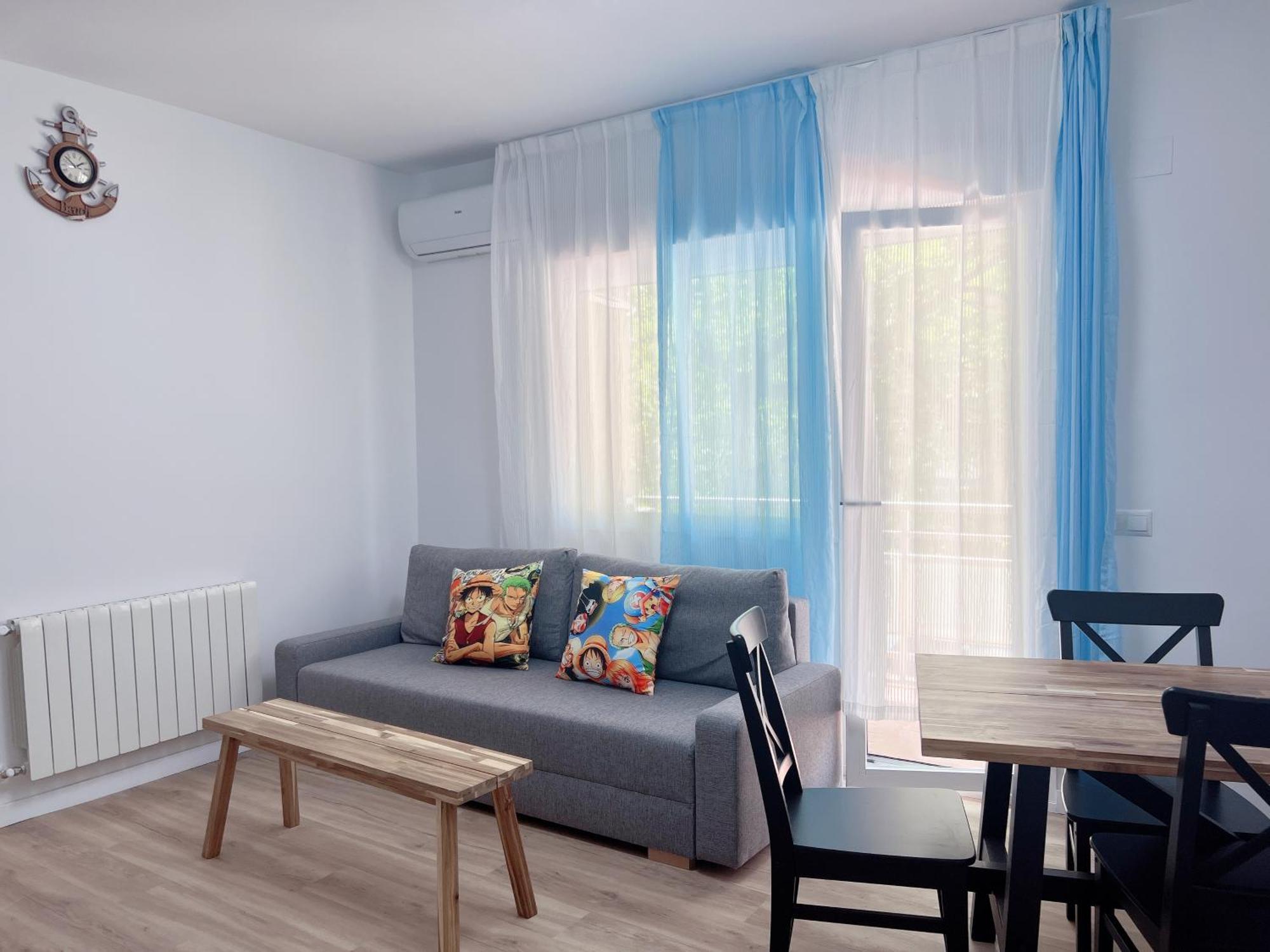 One Piece Con Patio Apartment *