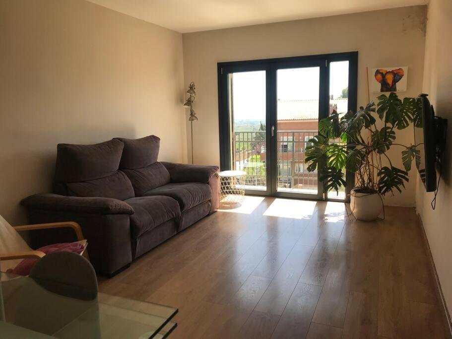 Piso En Casa De Pueblo Almoster