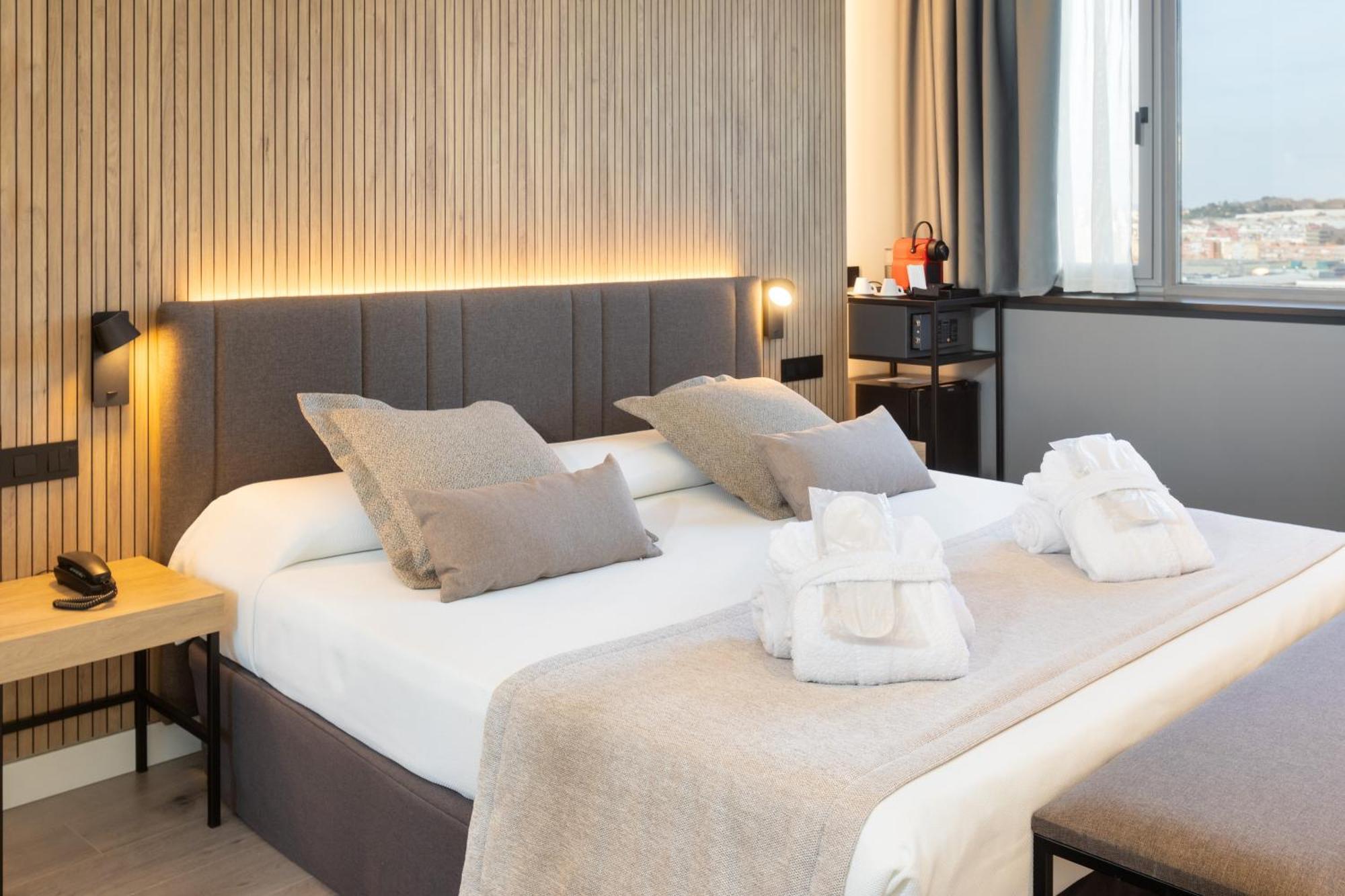 Alexandre Fira Congress Hotel 4*