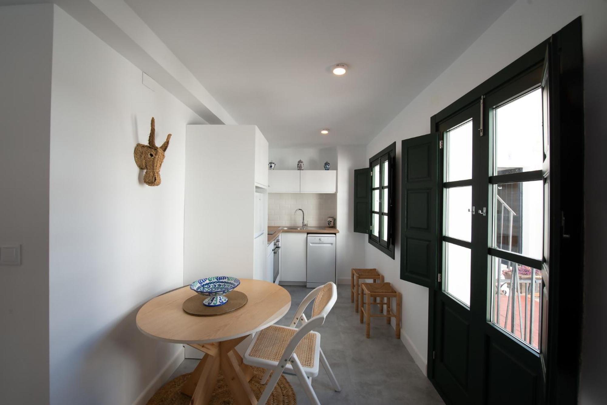 Lovely House In Peaceful Courtyard Apartamento Benalmádena