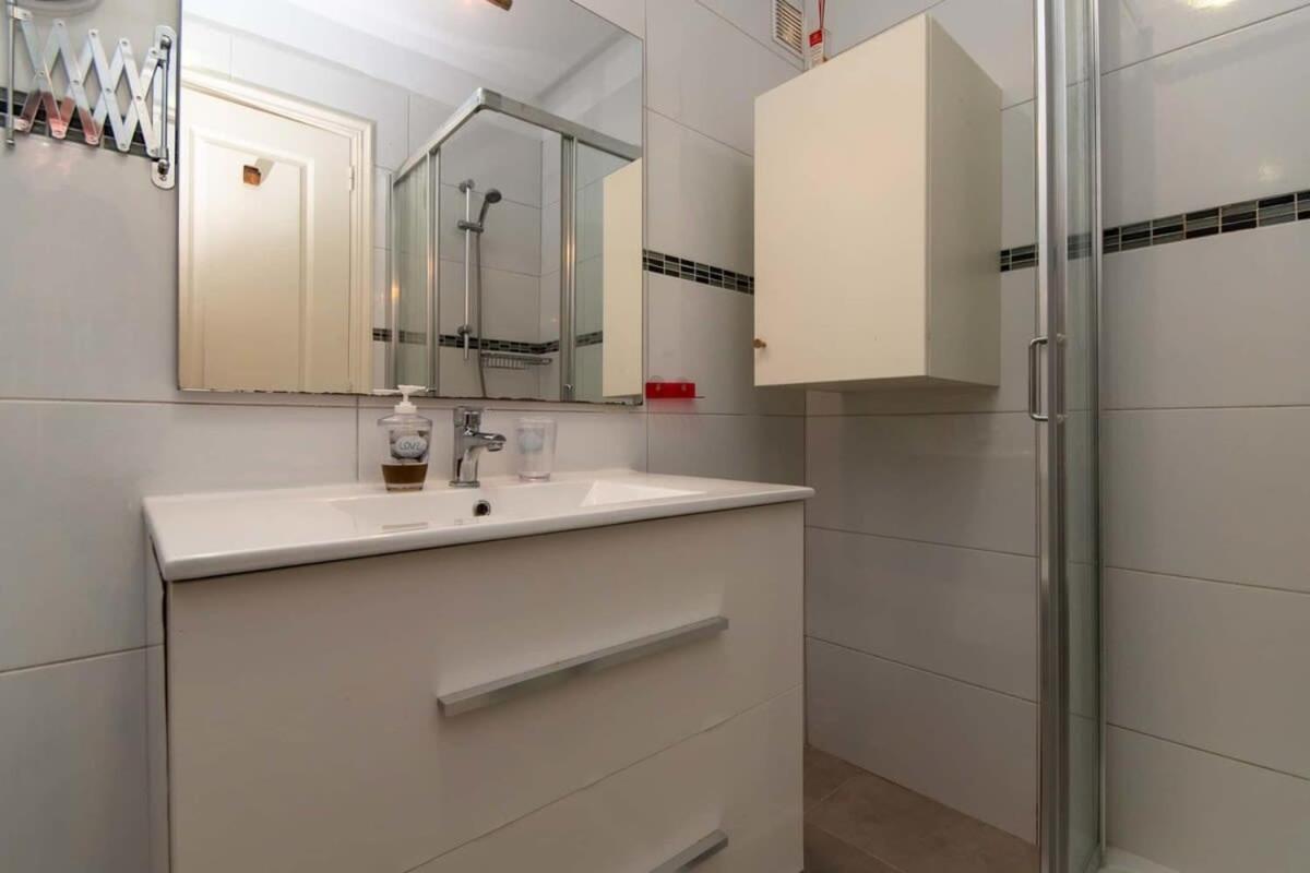 Parque Santiago Ii 228 - Two Bed Apartment *