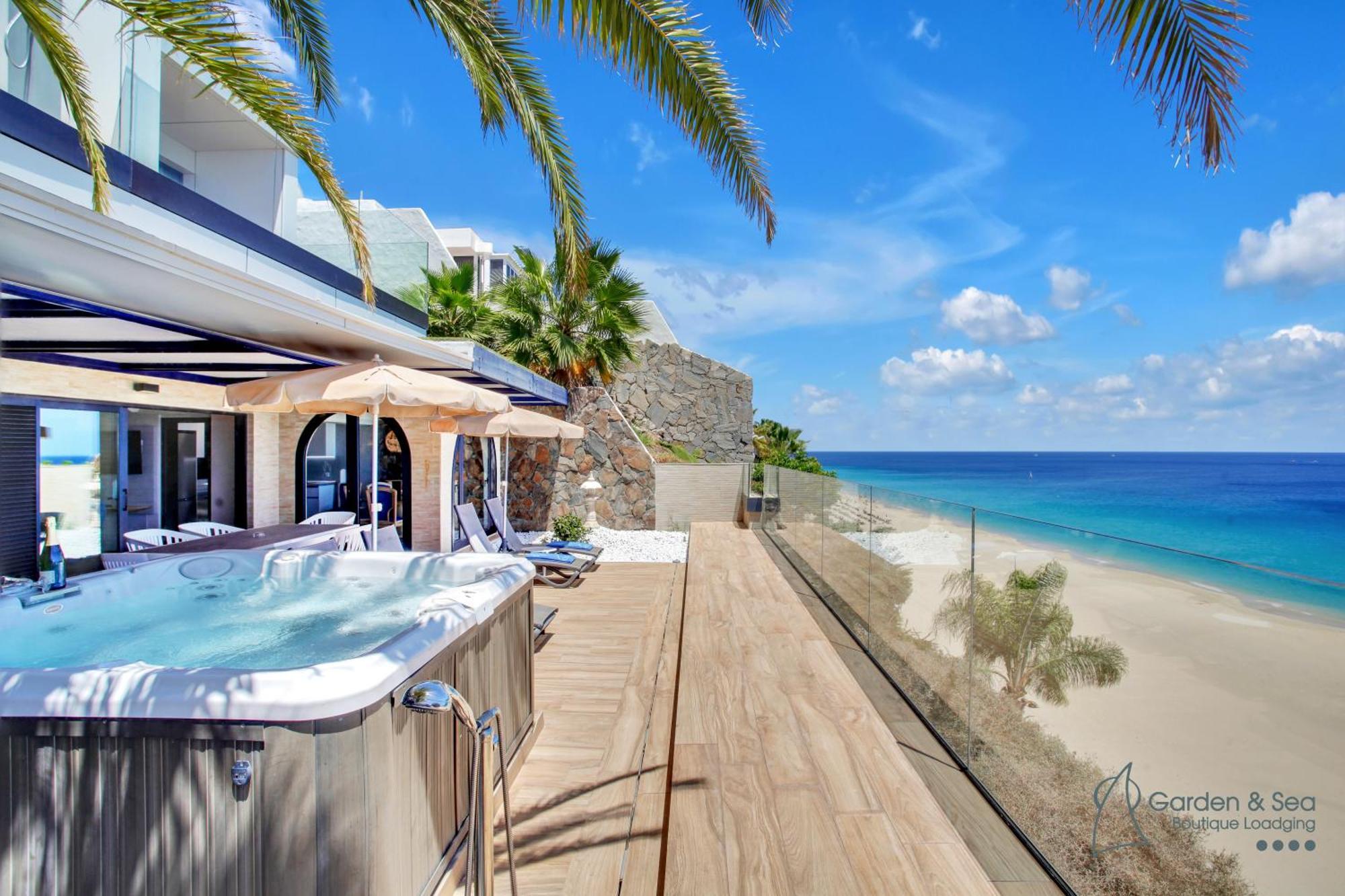 Garden & Sea Boutique By Livvo Apartment