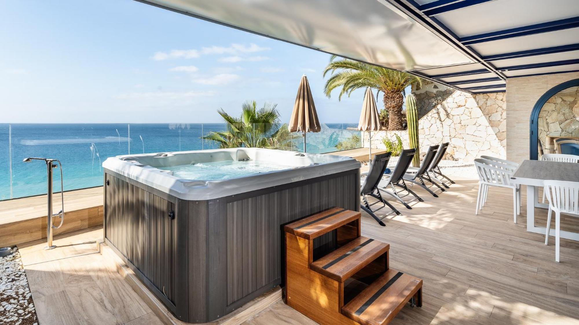 Garden & Sea Boutique By Livvo