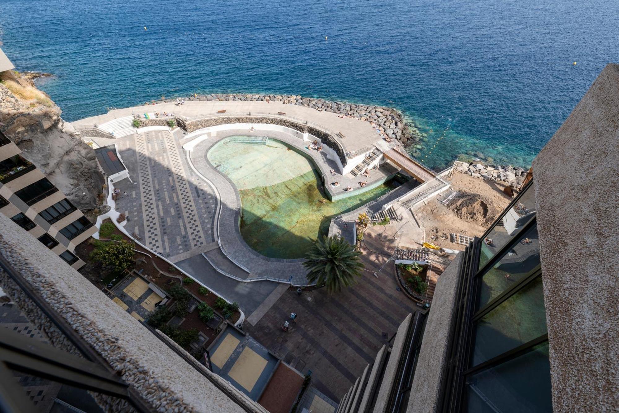 Ocean View First Sea Line Apartment