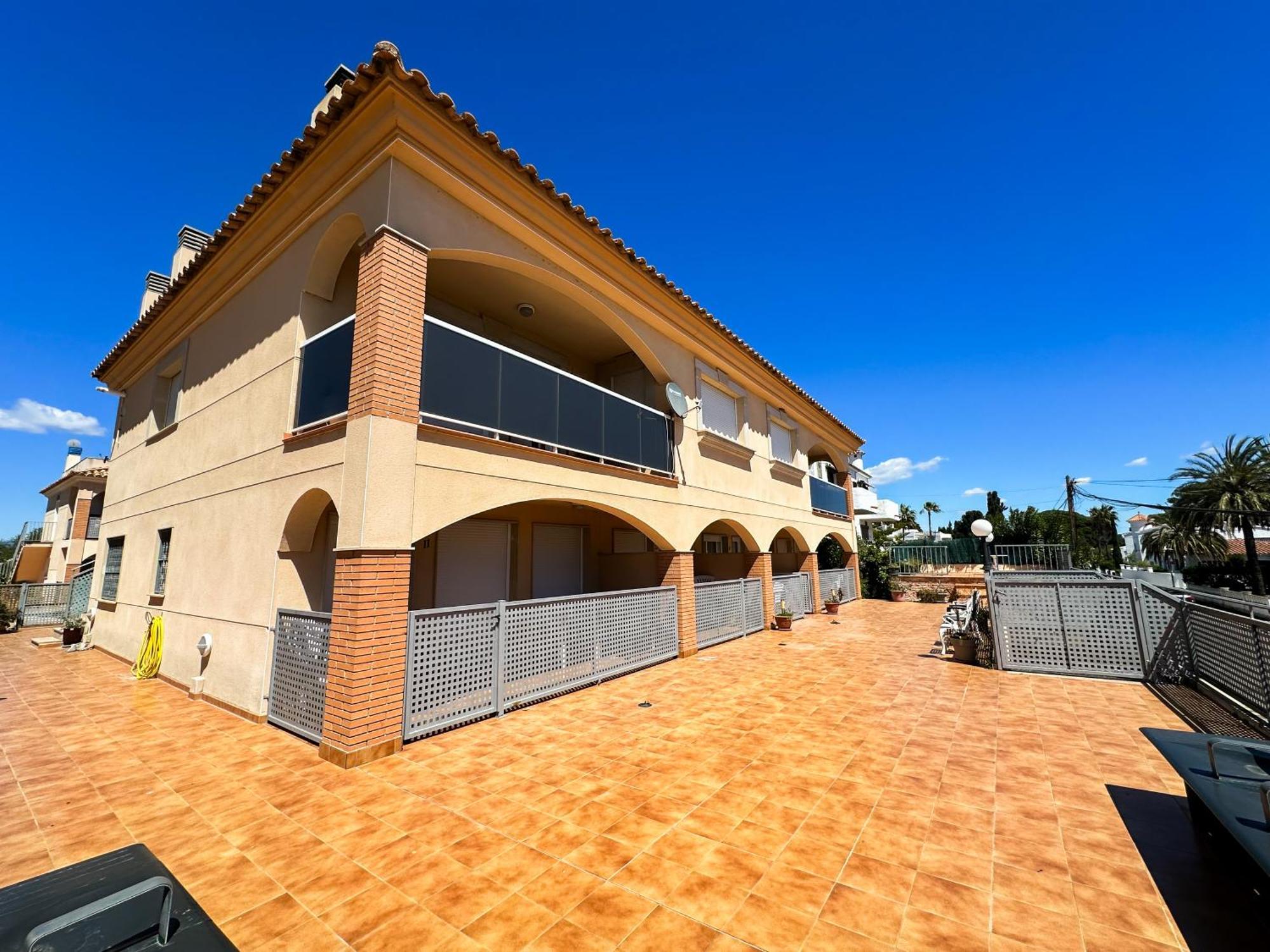 Acogedor Apartamento Cerca De La Playa Wifi Y Parking Apartment Mont-roig del Camp