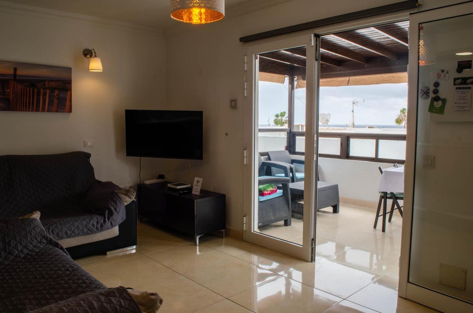 Angelmoon Modern & Sea Views Apartment