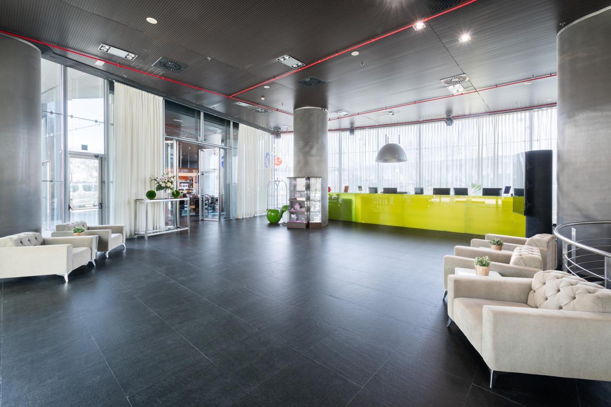 Hotel Alexandre Fira Congress 4*