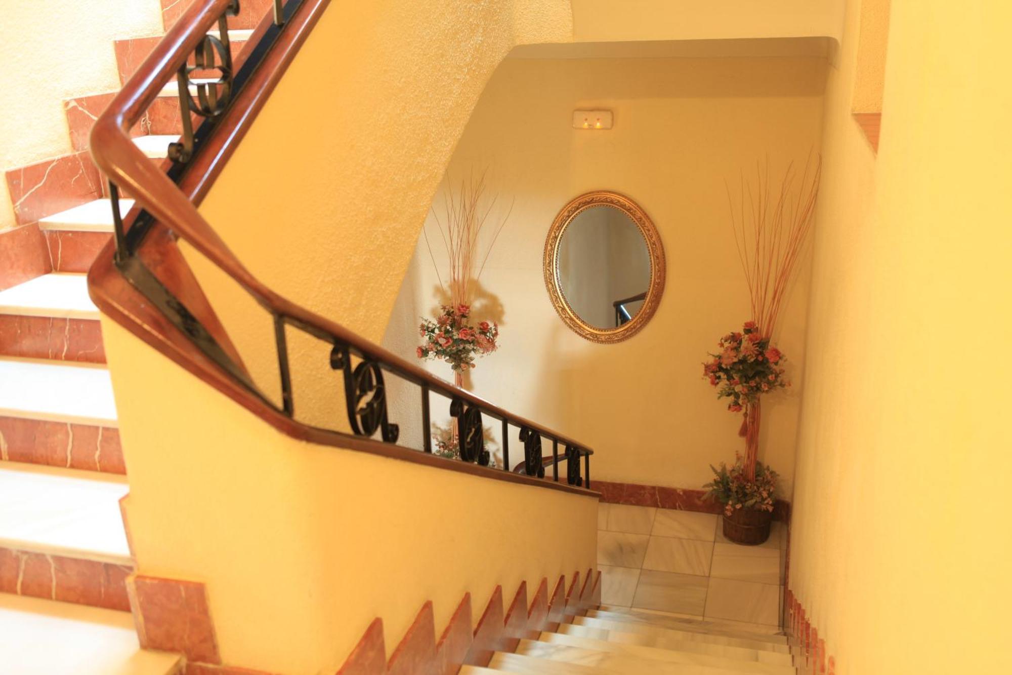 Hotel El Coloso 2*