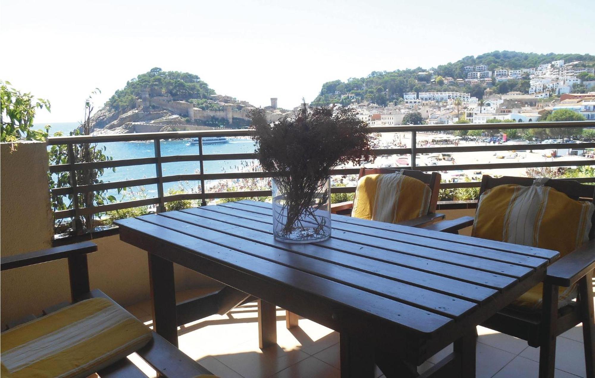 Apartamento 3 Bedroom Gorgeous In *