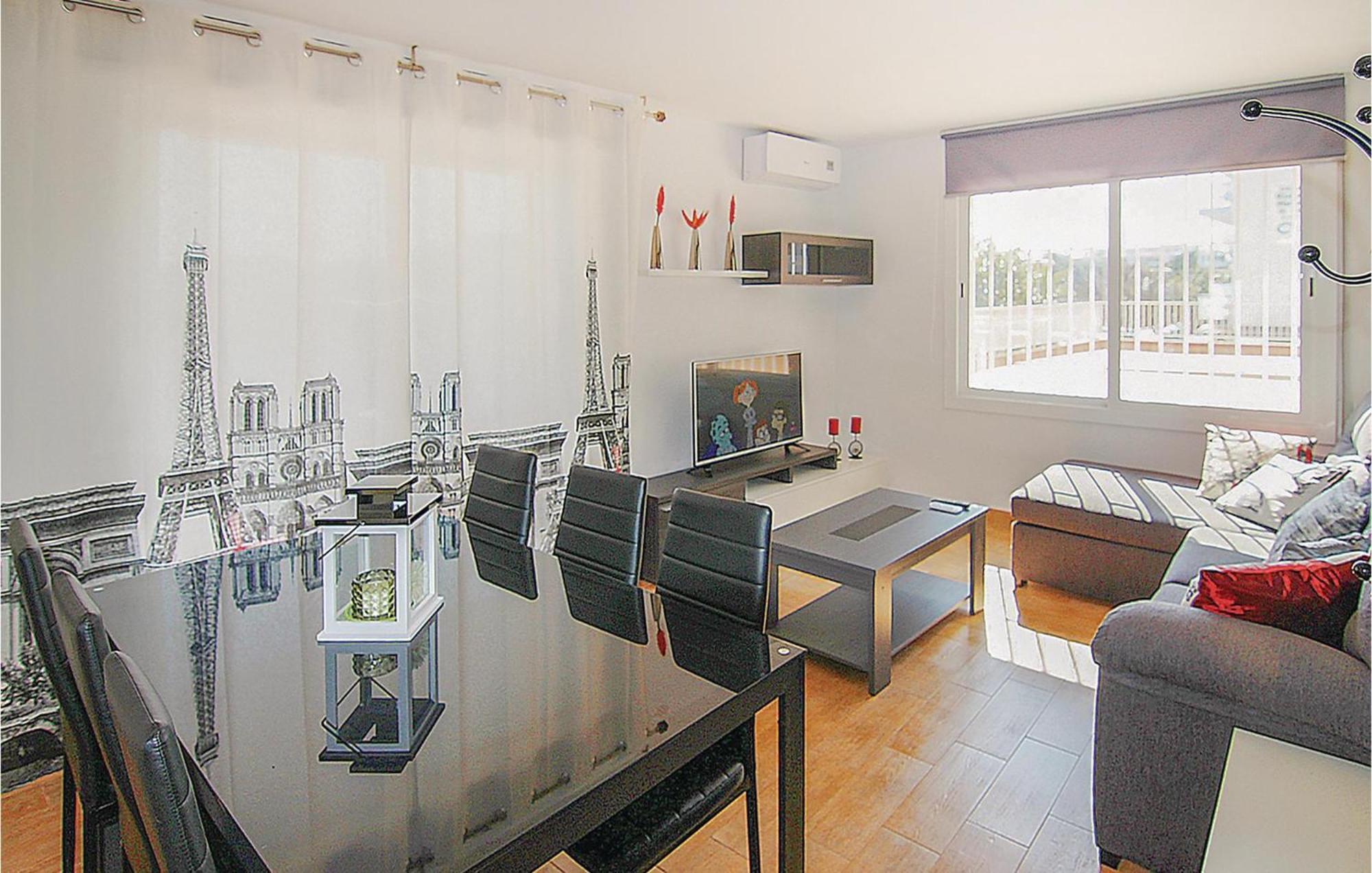Apartamento 3 Bedroom Cozy In