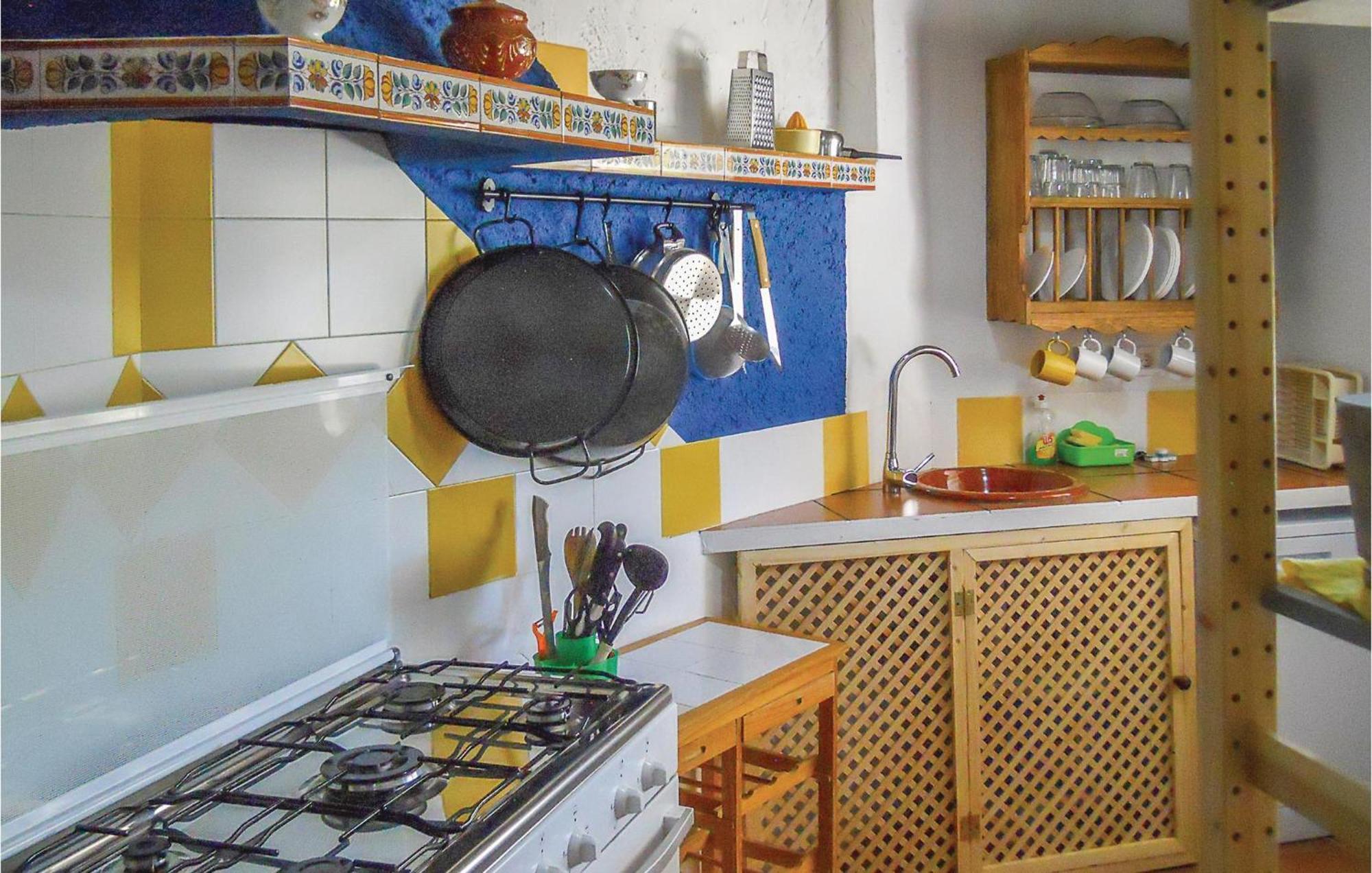 Cozy In El With Kitchen Borge