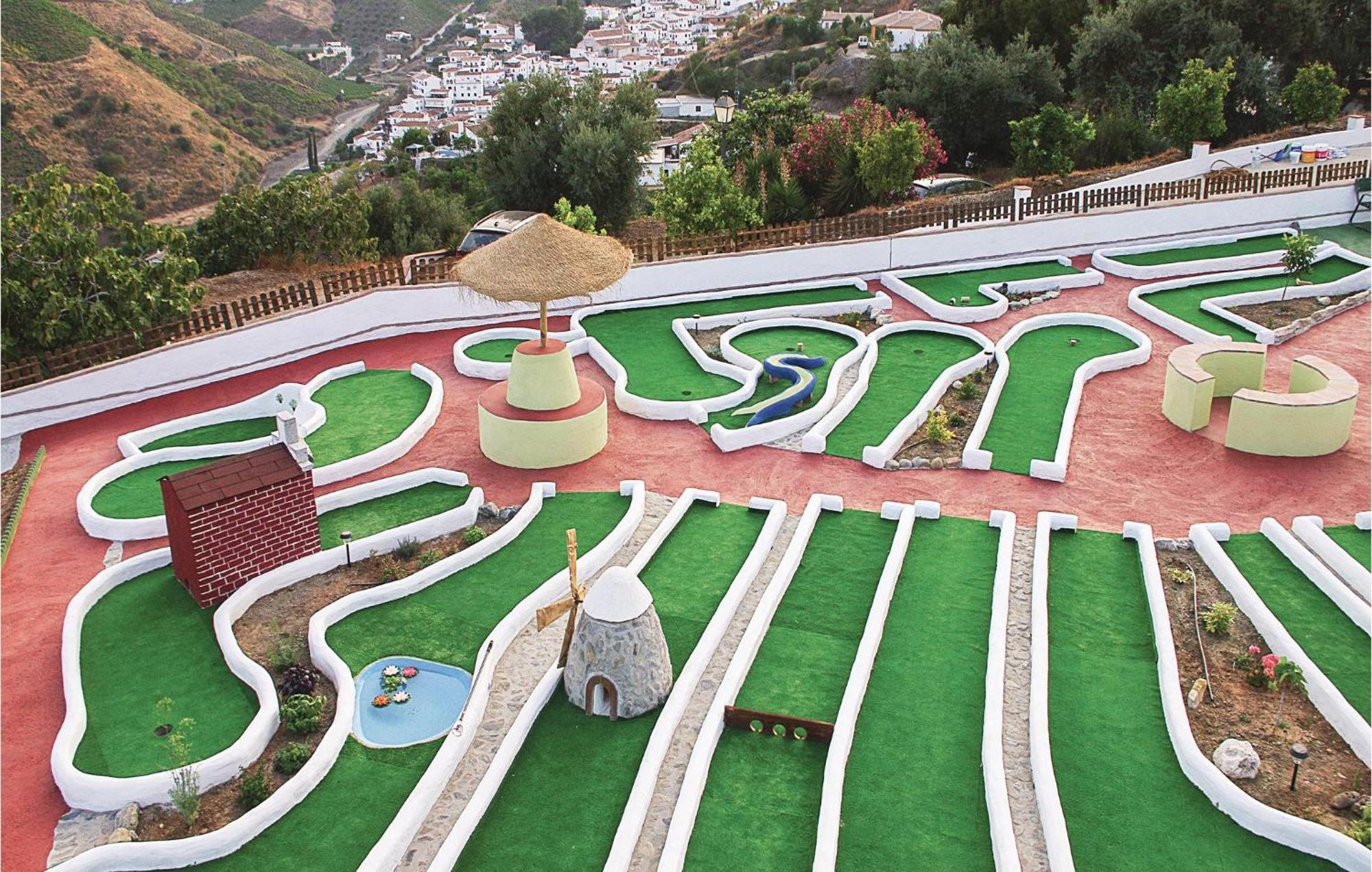 Сasa de vacaciones Cozy In El With Kitchen Borge