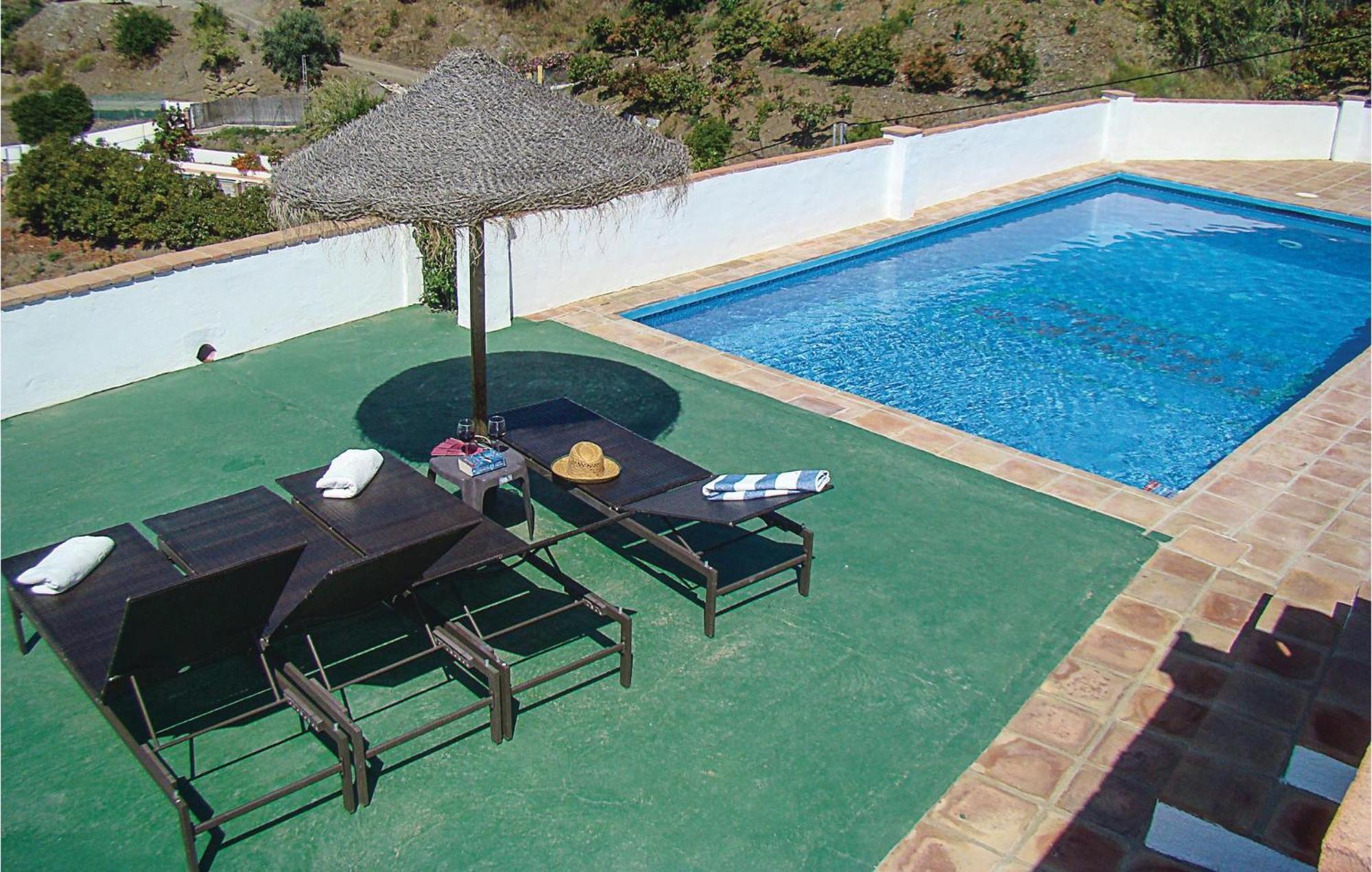 Сasa de vacaciones Cozy In El With Kitchen Borge