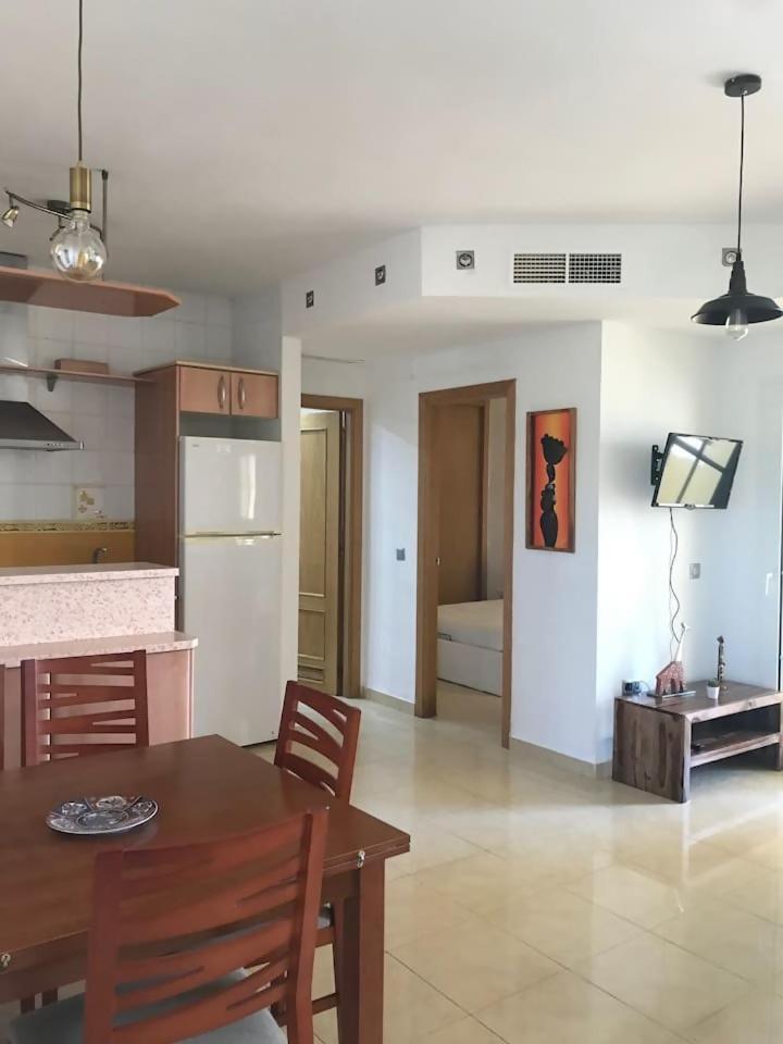 Espectacular Residencial En 1a Linea Con Piscina.