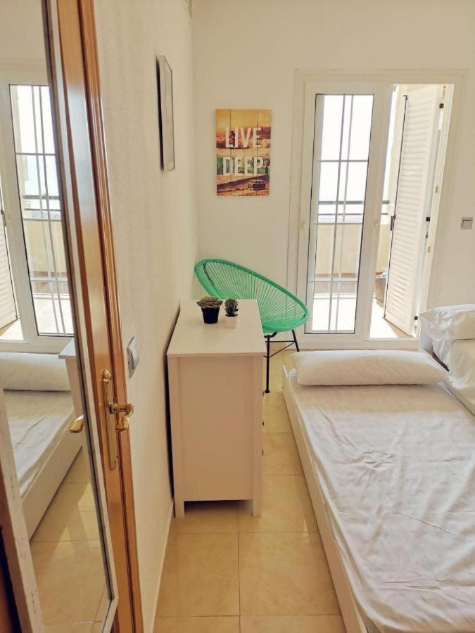 Apartamento Espectacular Residencial En 1a Linea Con Piscina. Benajarafe