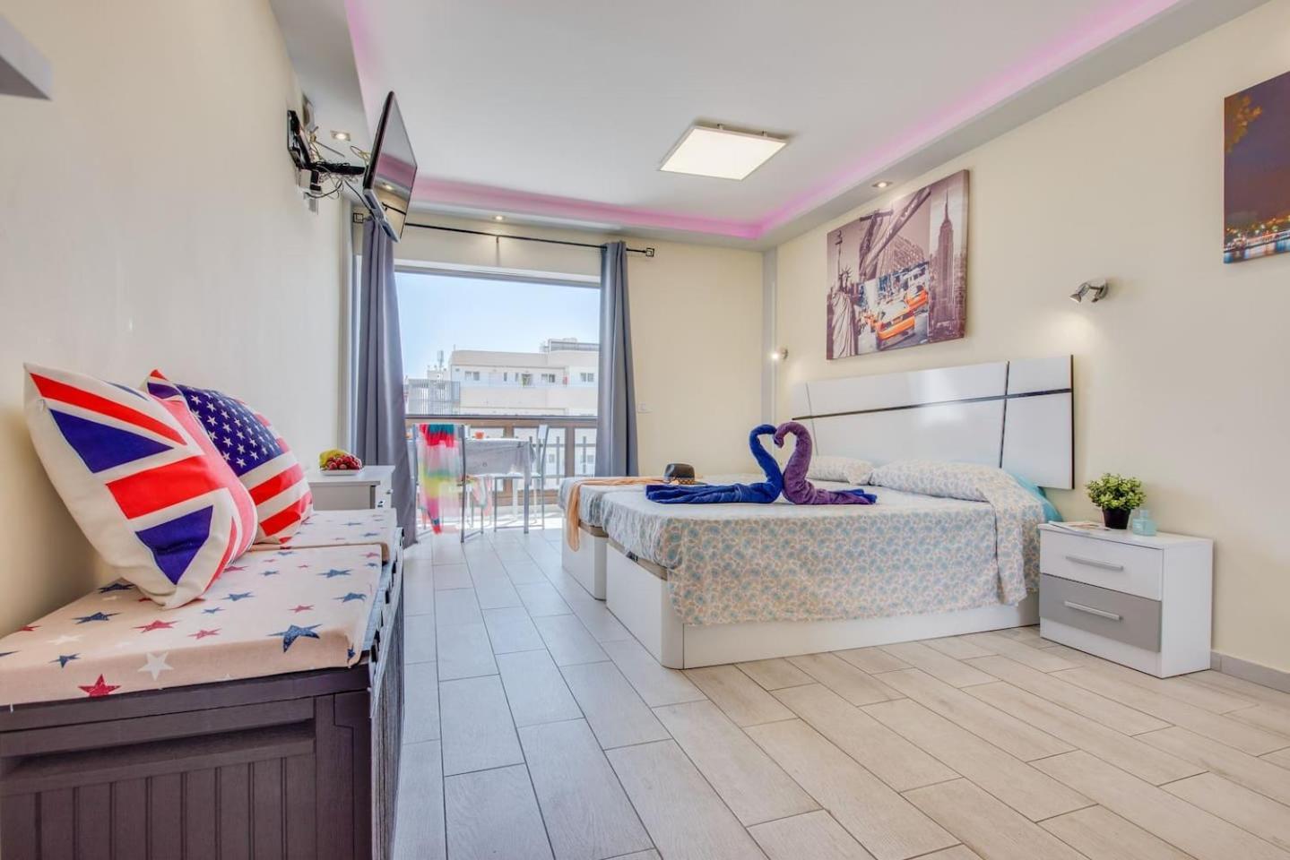 Apartamento 733 Wonderful In Lasamericas! Wi-fi Free! *