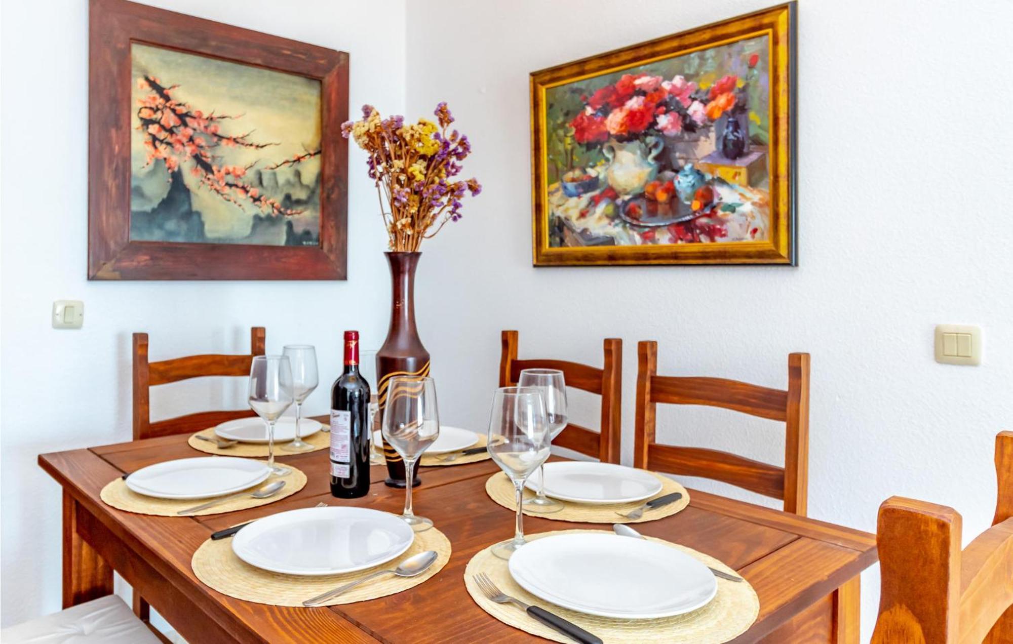 Apartamento In W/ 3 Bedrooms