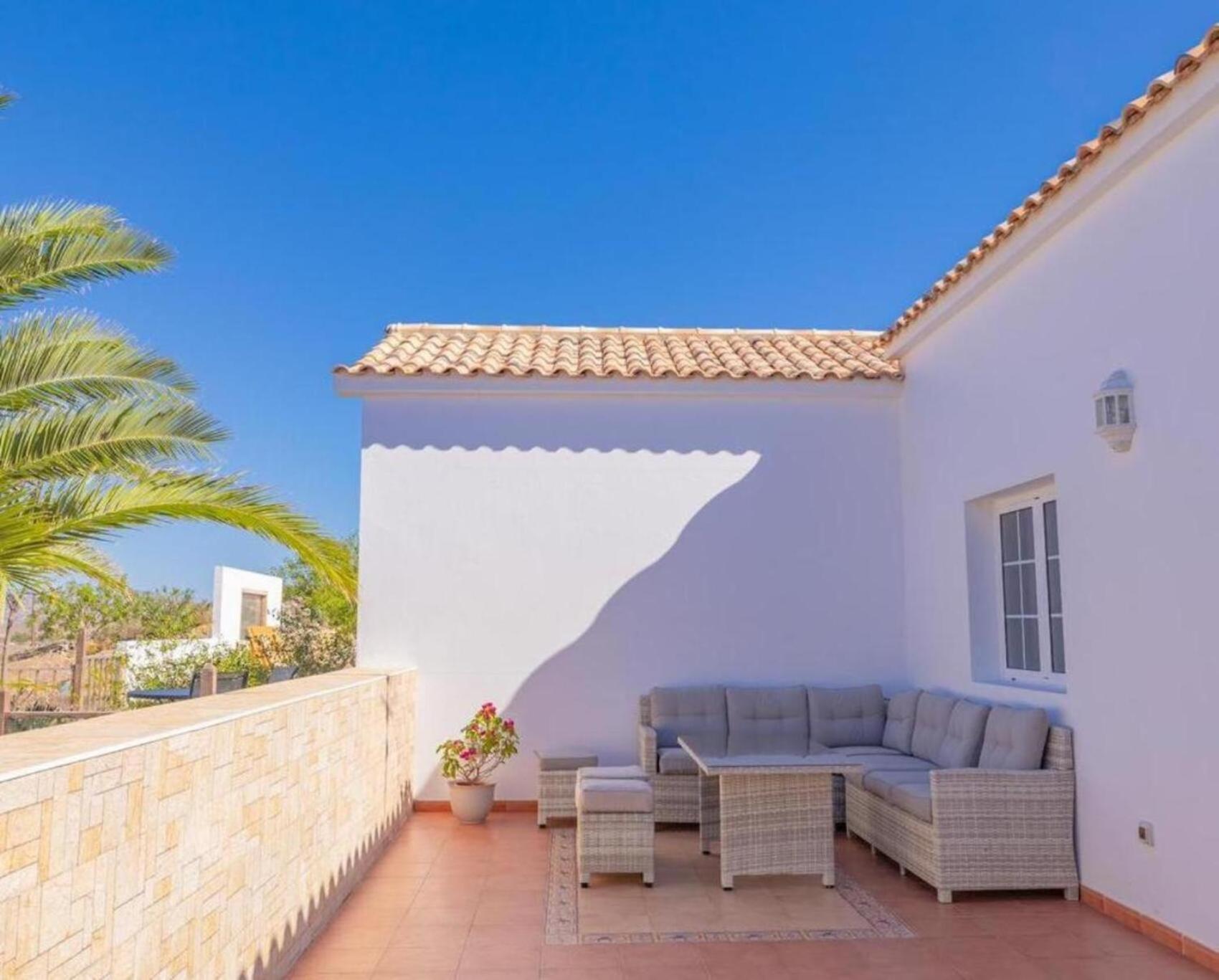 Casa Amaya - Spacious House With Pool, Large Garden, Bbq, 2 Terraces, And Ideal Location