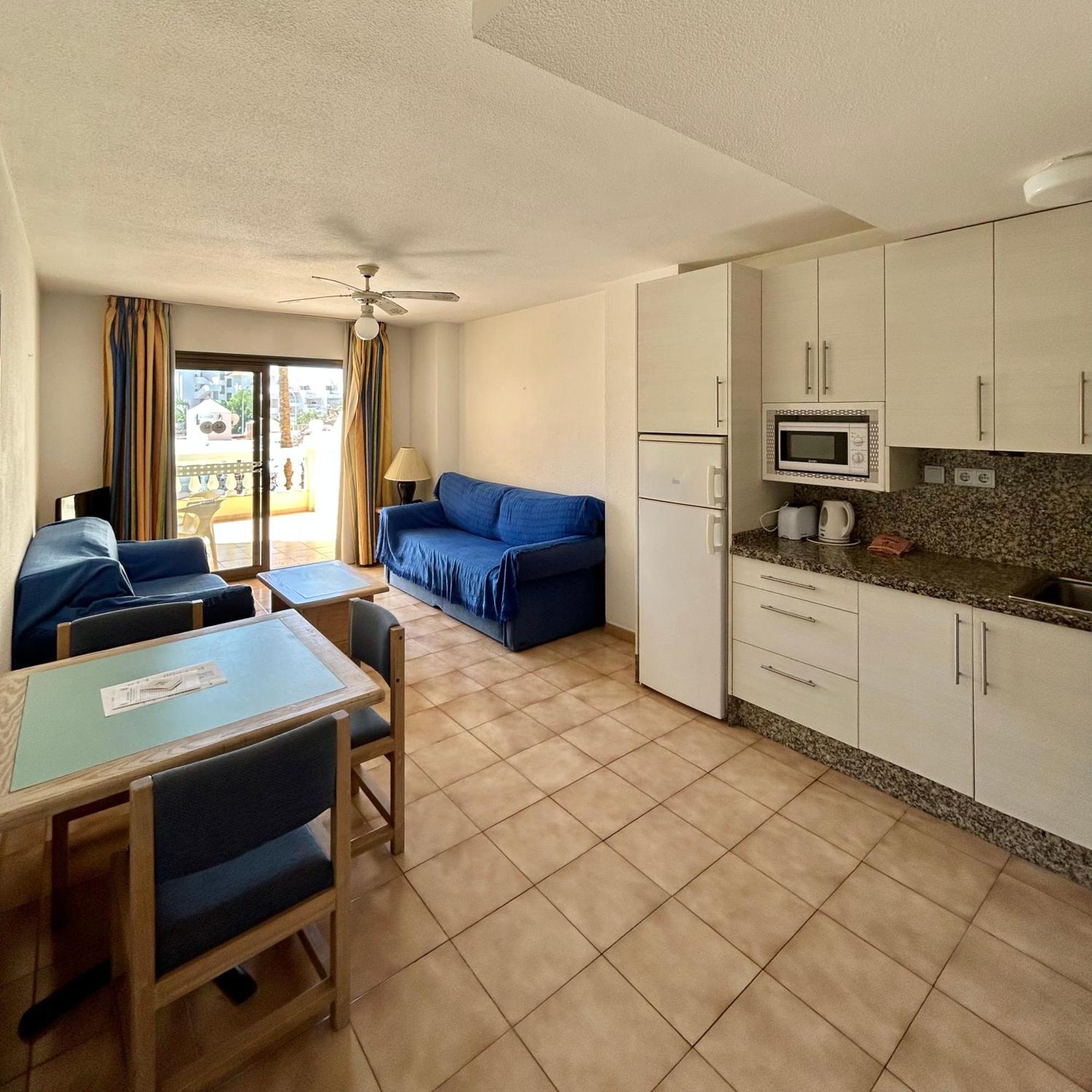 Apartment Castle Harbour 1 Bedroom Pool View C105 Los Cristianos (Tenerife)