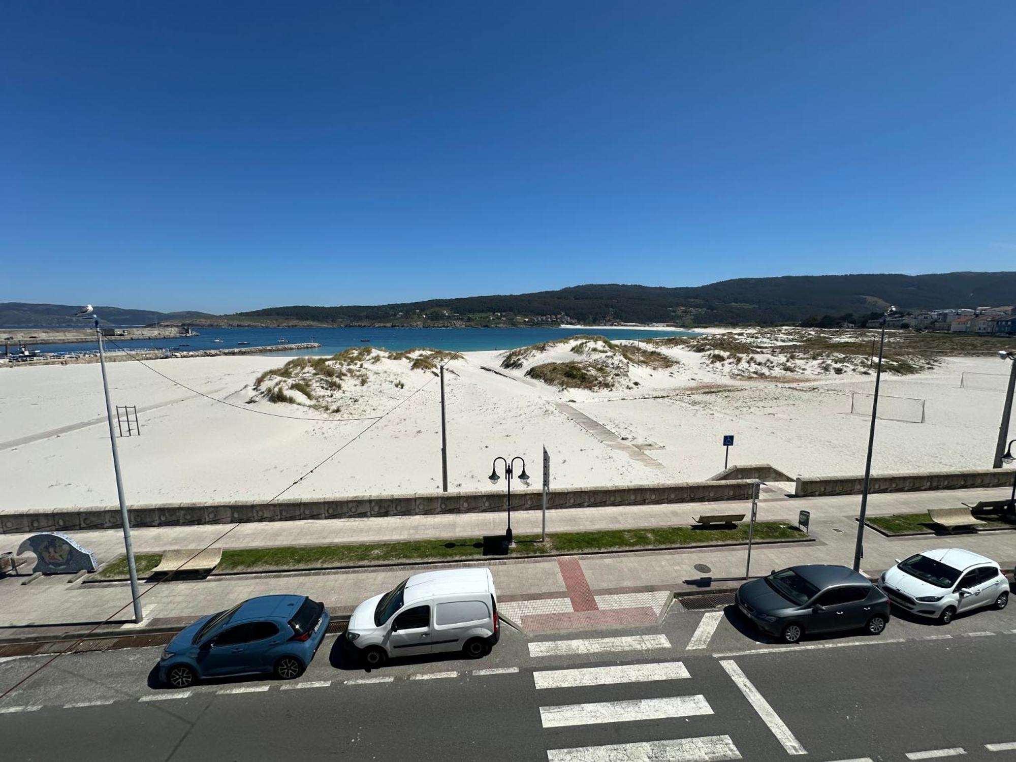 Apartment A Terraza Pequena By Oktheway Laxe