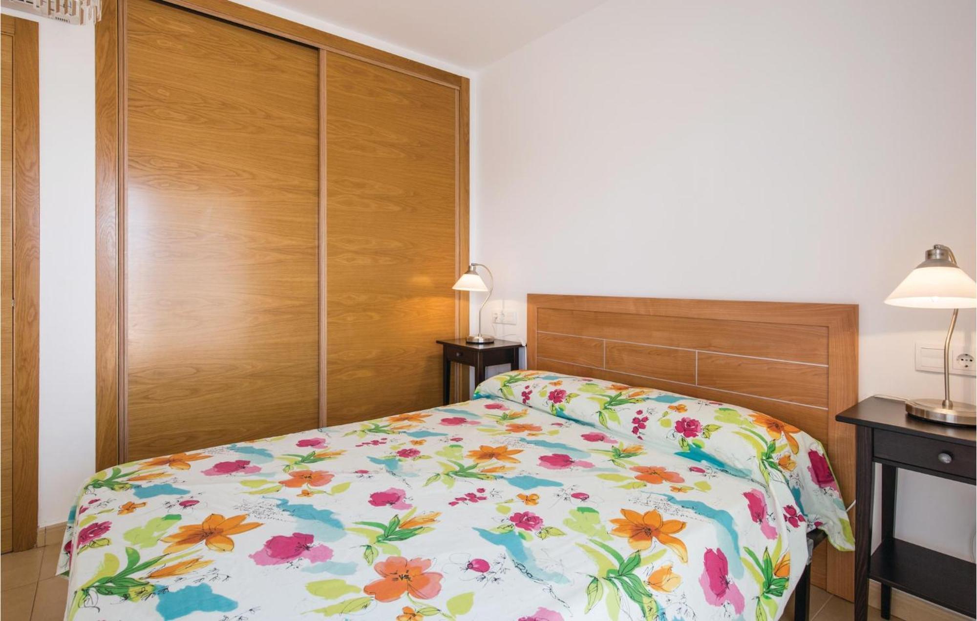 3 Bedroom Amazing In Alhama De Murcia El Romero