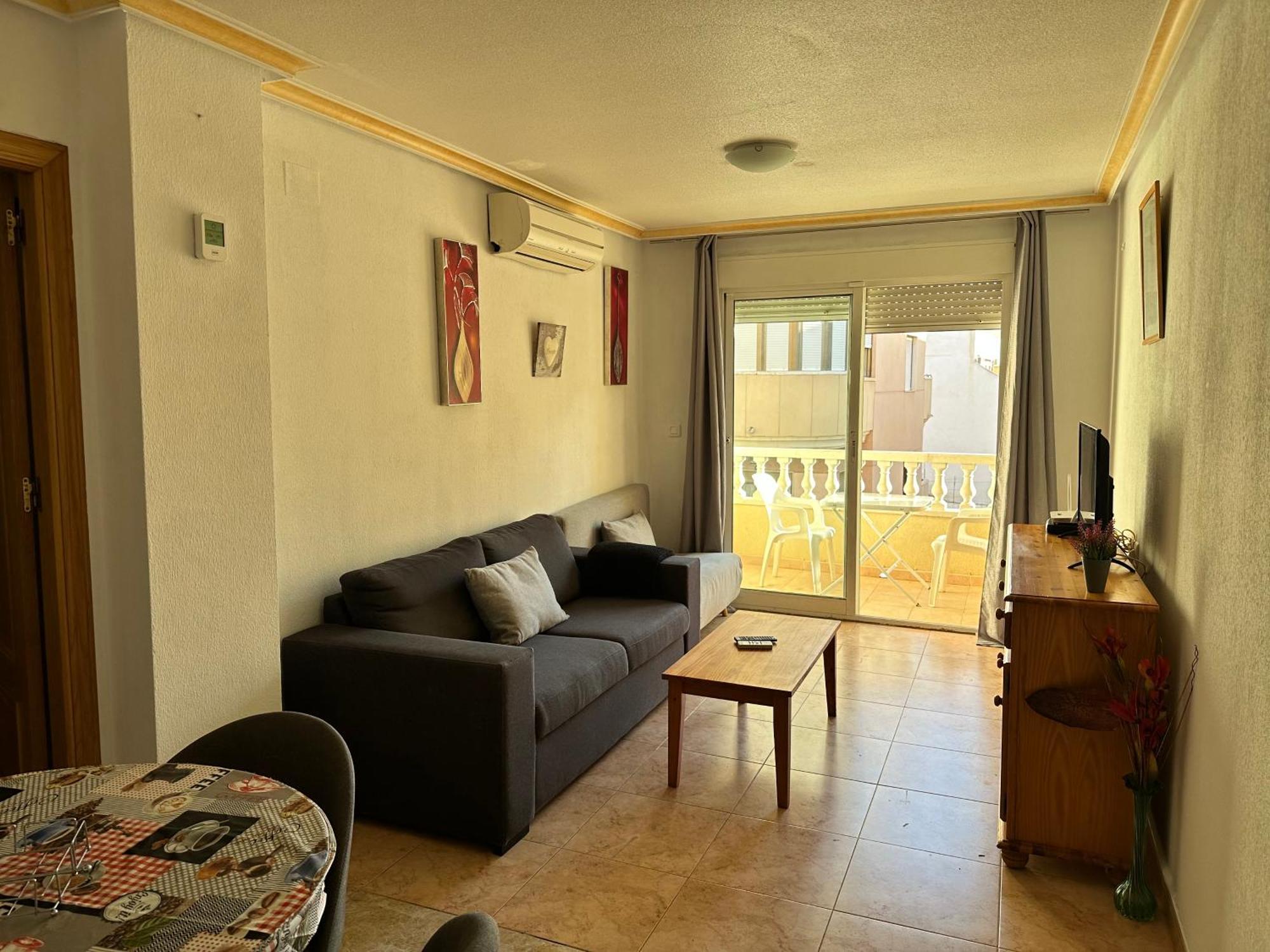 Homely Alcatri Apartment *
