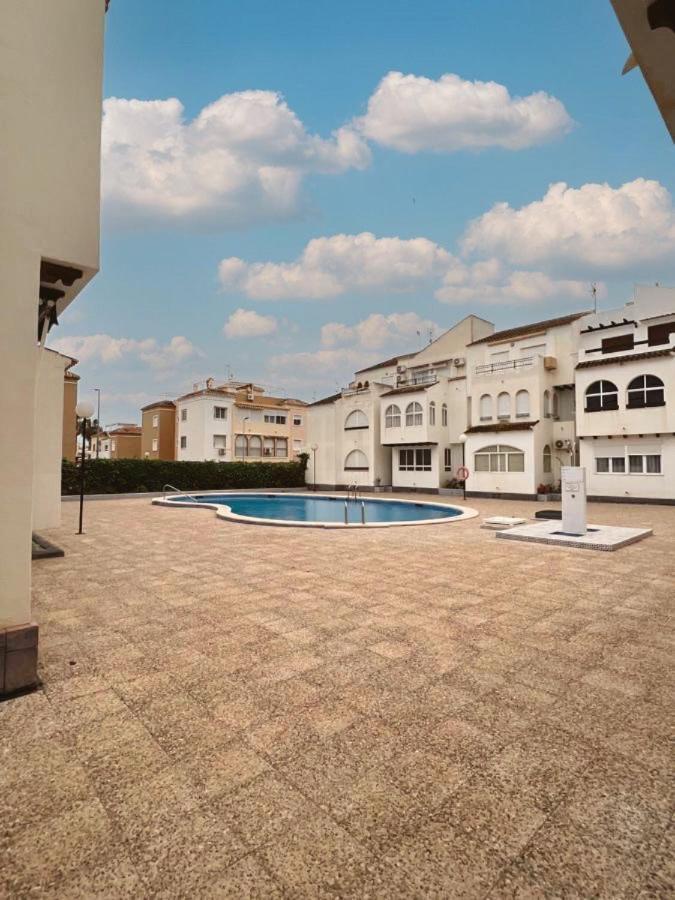 El Paraiso, 1 Bedroom 300m From The Sea Torrevieja