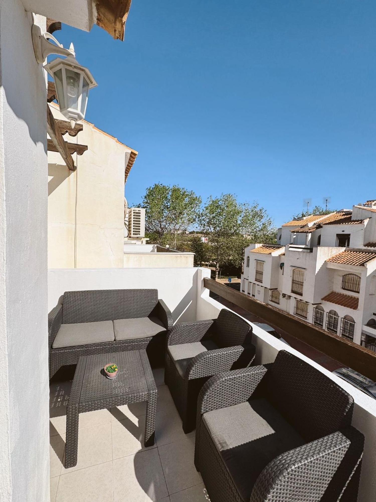 El Paraiso, 1 Bedroom 300m From The Sea Apartment Torrevieja