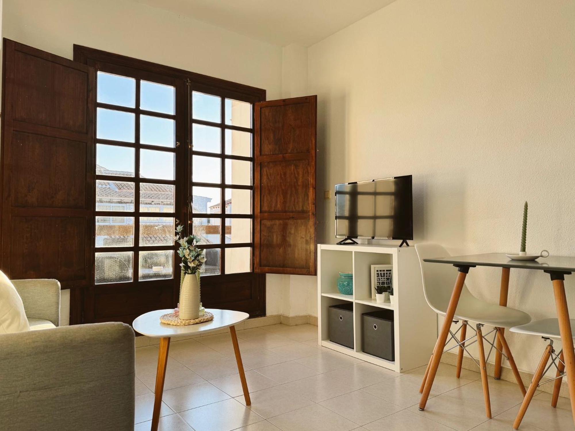 El Paraiso, 1 Bedroom 300m From The Sea Apartment Torrevieja