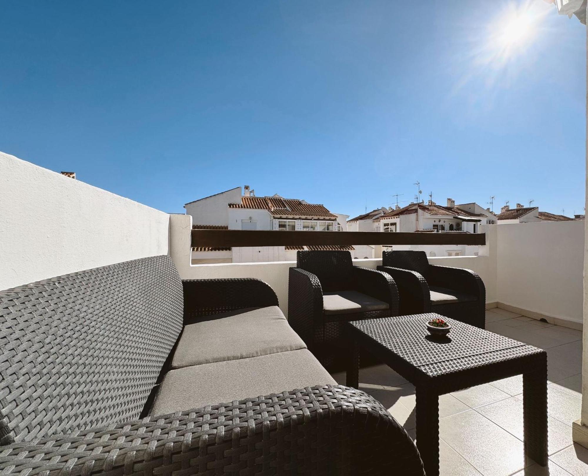 Apartment El Paraiso, 1 Bedroom 300m From The Sea *