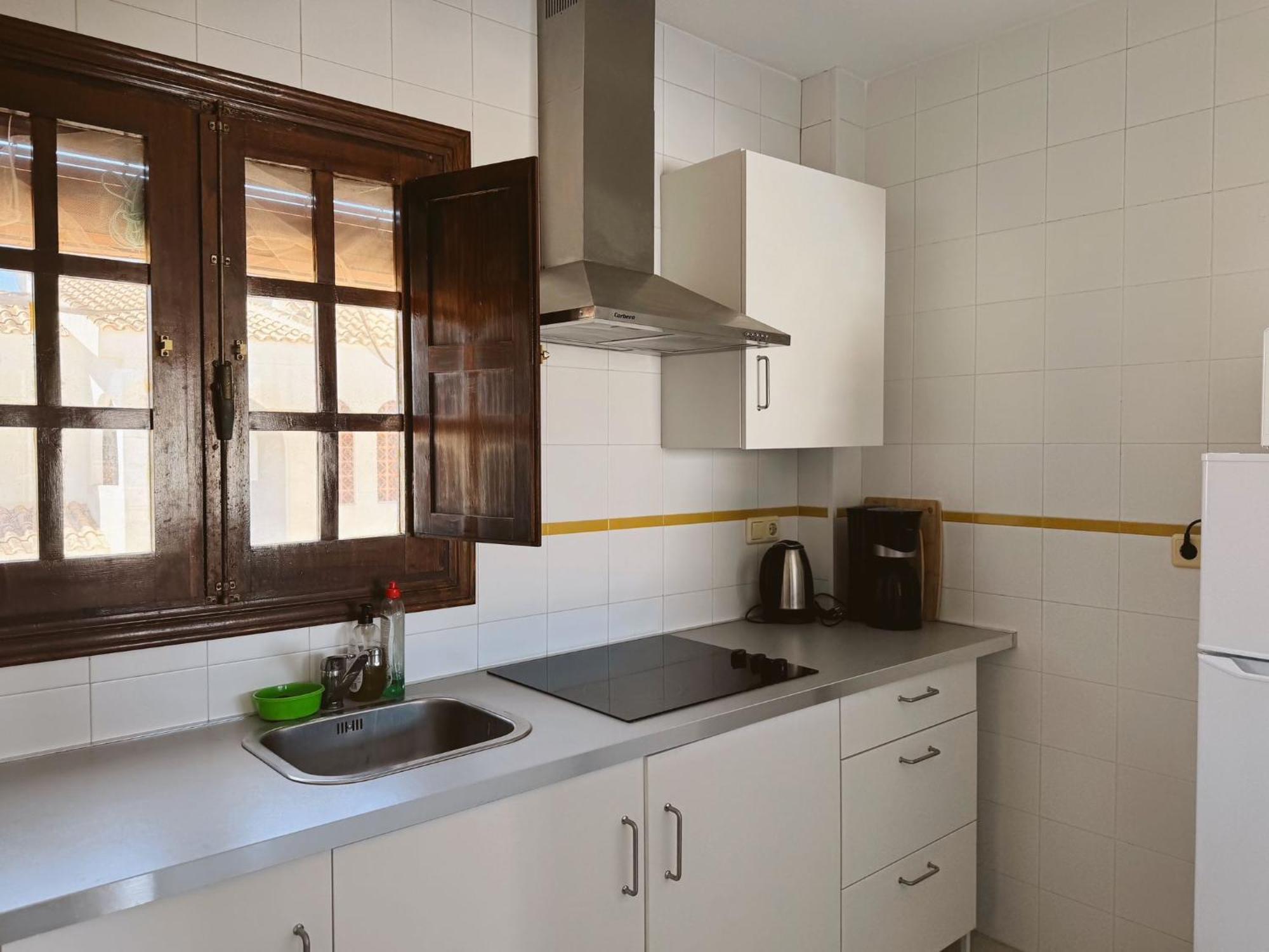 El Paraiso, 1 Bedroom 300m From The Sea Apartment Torrevieja
