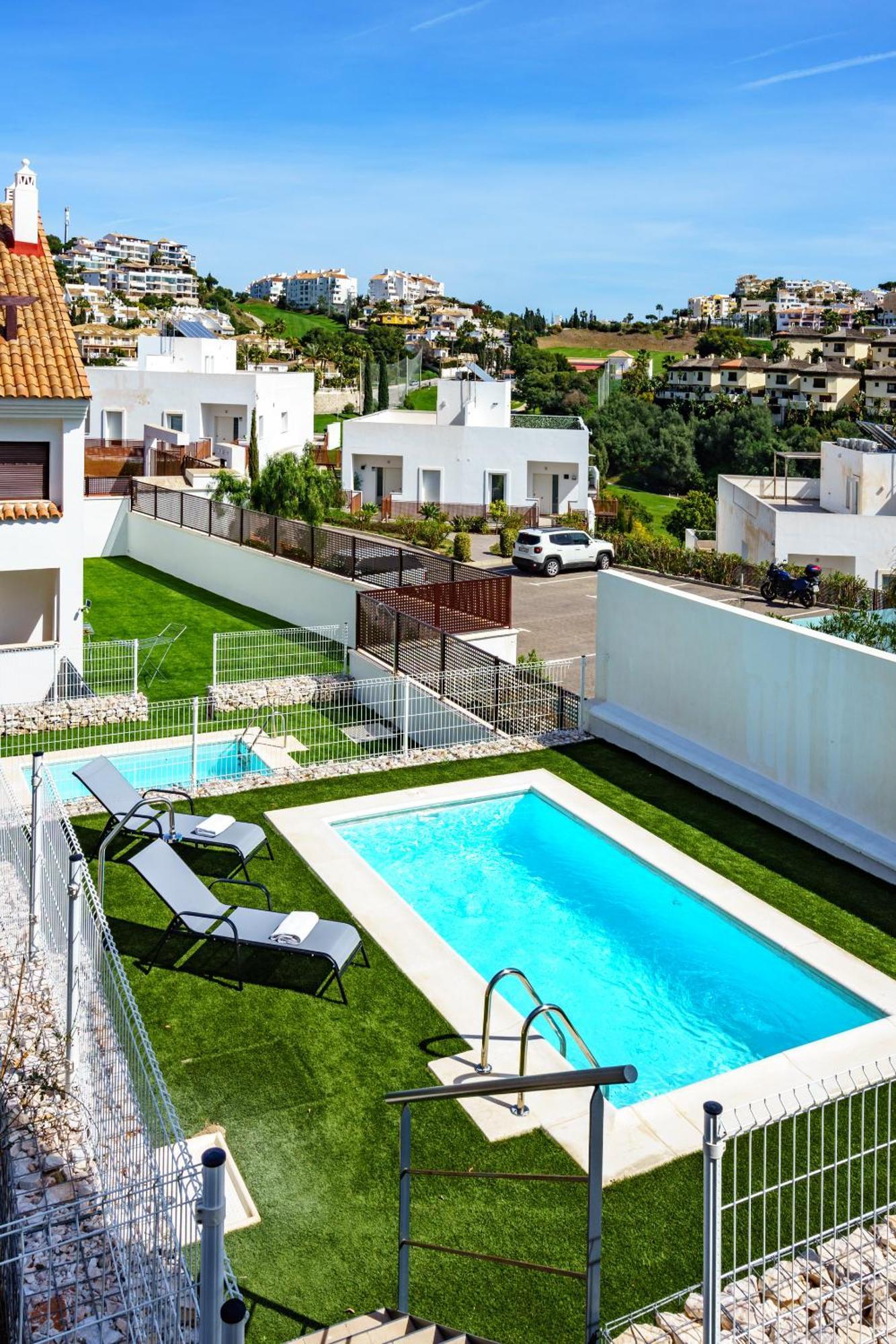 Villa Stunning Private Pool Townhouse Ref 195