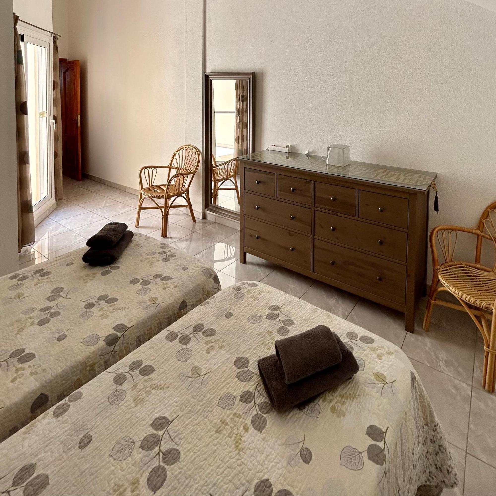 Apartamento 2 Bedroom In Castle Harbour C205 Los Cristianos (Tenerife)