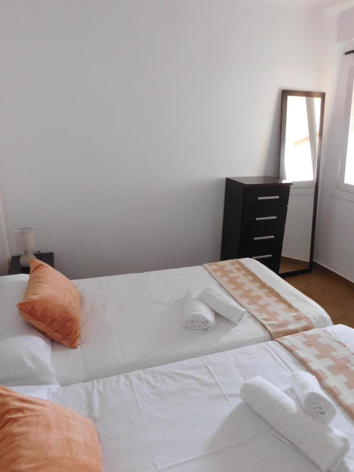 Apartamento Playamar Beach&pool Seaview, 5 Min From The