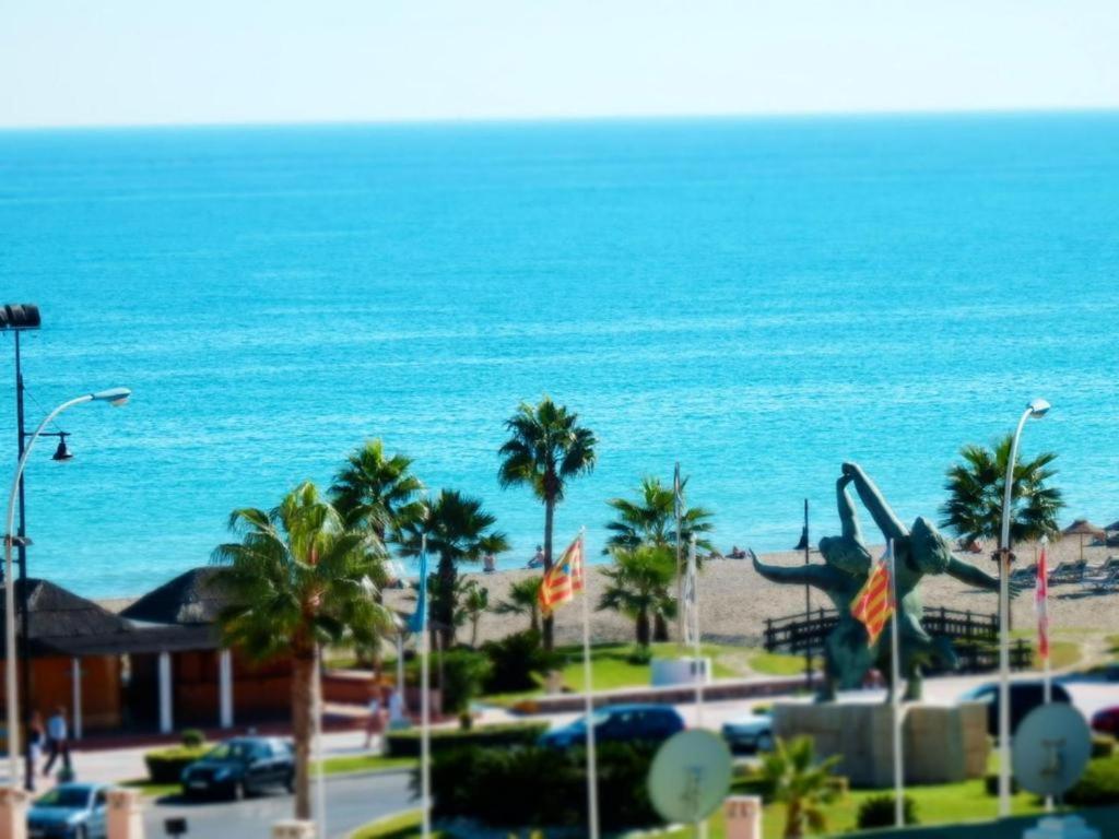 Apartamento Playamar Beach&pool Seaview, 5 Min From The