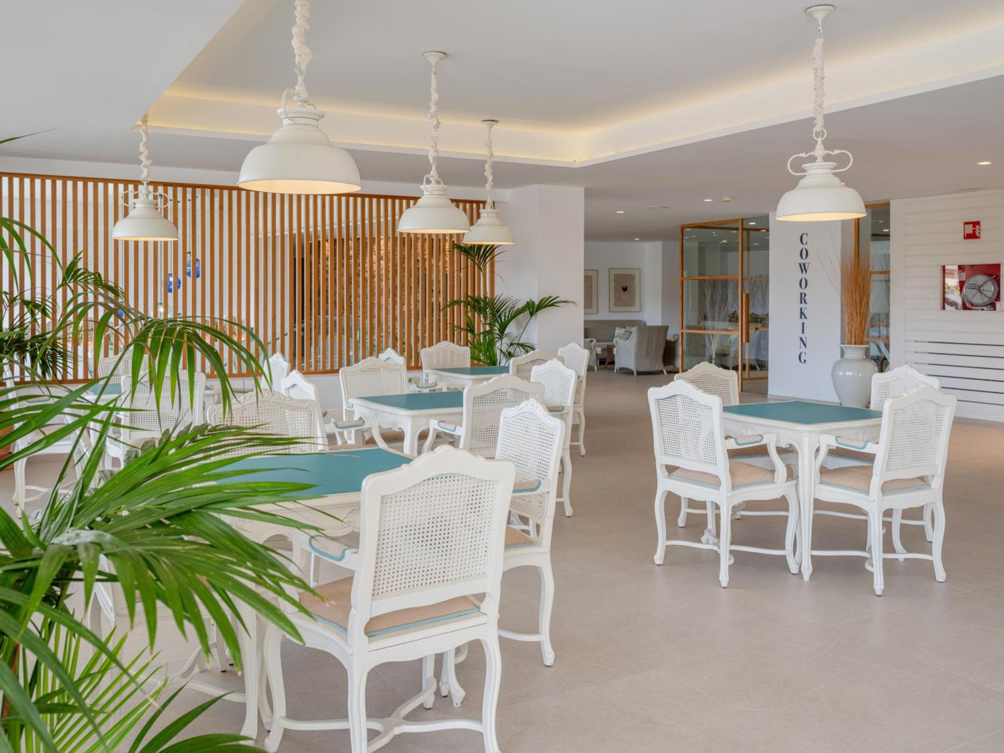 Grupotel Maritimo Hotel 4*