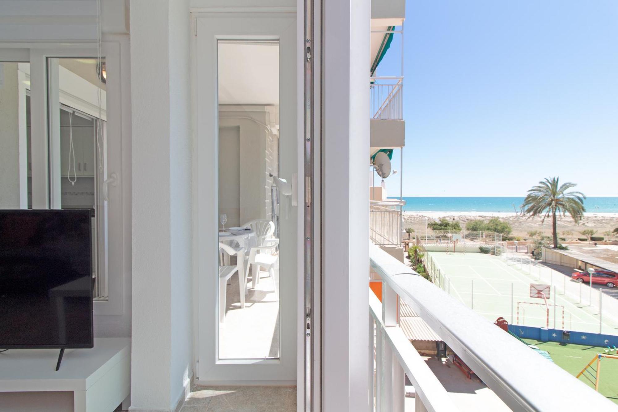Global Properties, Las Dachas 1 - Apartamento En Primera Linea De Playa * Canet d'En Berenguer