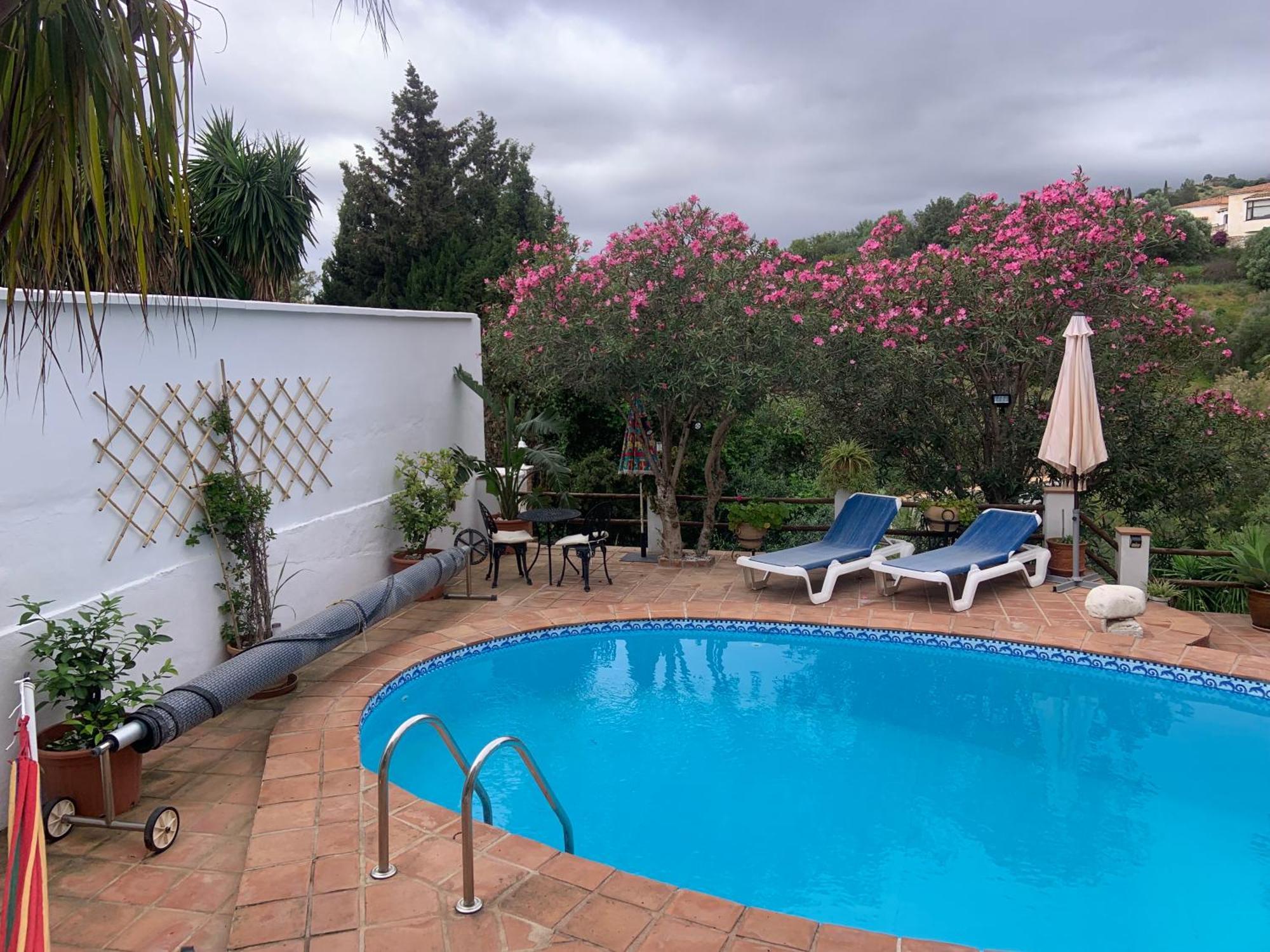 Apartamento Casa Casandra , Urbanisation Dona Pilar - Beautiful, Peaceful & Tranquil *