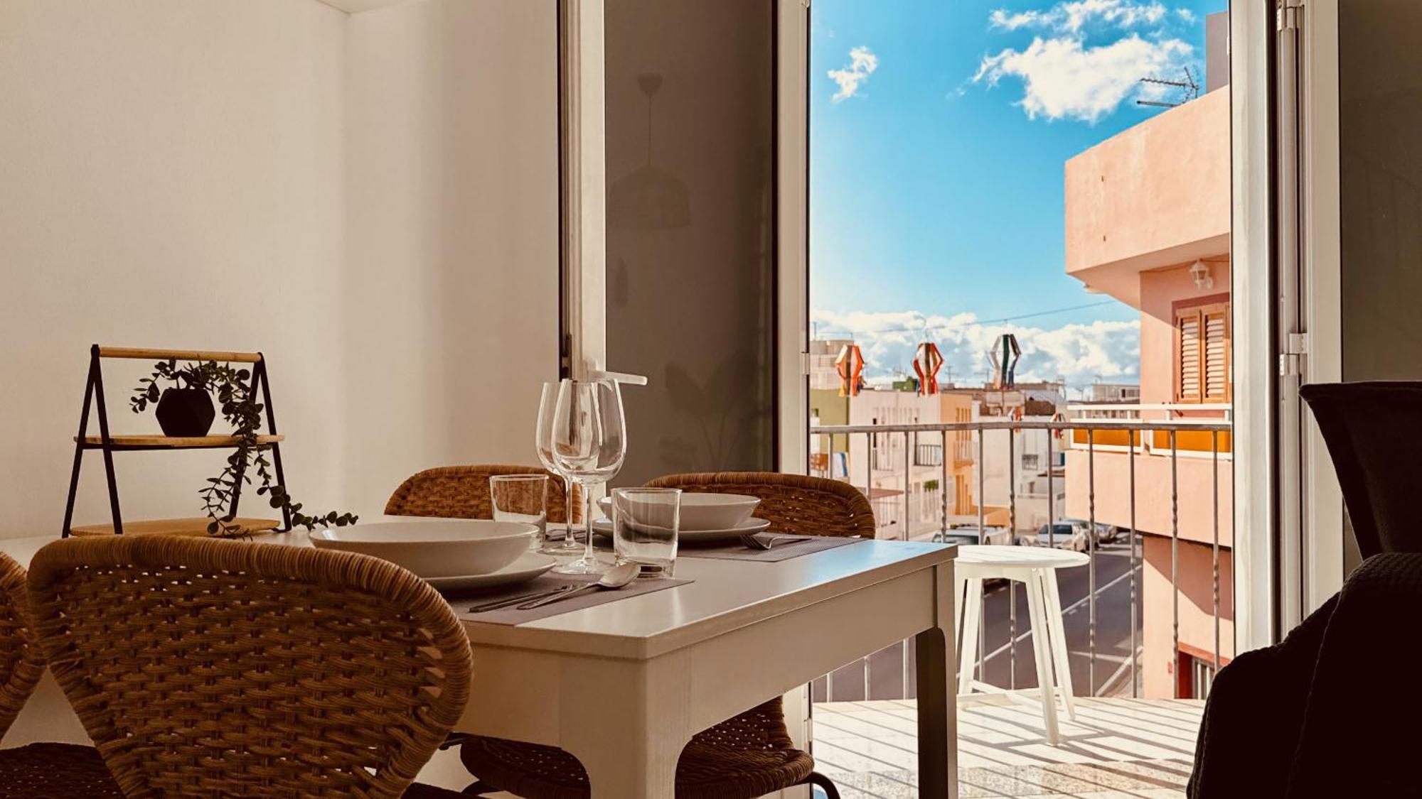 Сasa de vacaciones Click & Guest -terrace With Sea And Mountain Views *