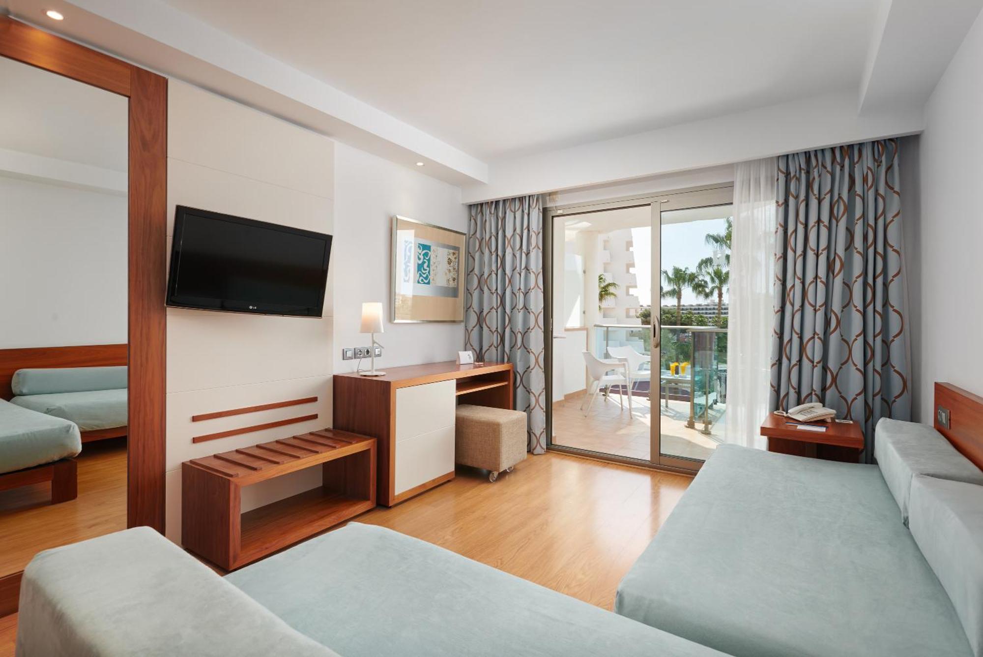 Hotel Hipotels Cala Millor Park 4*