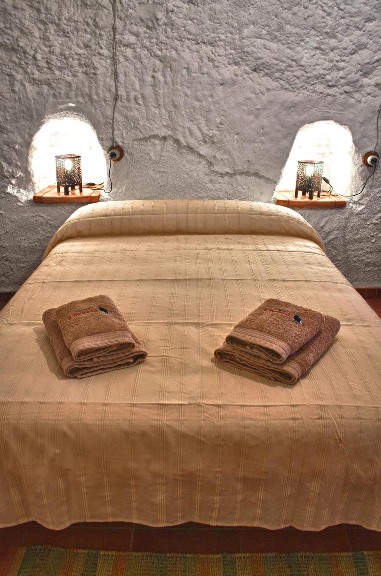 Cuevas El Torriblanco Country house *