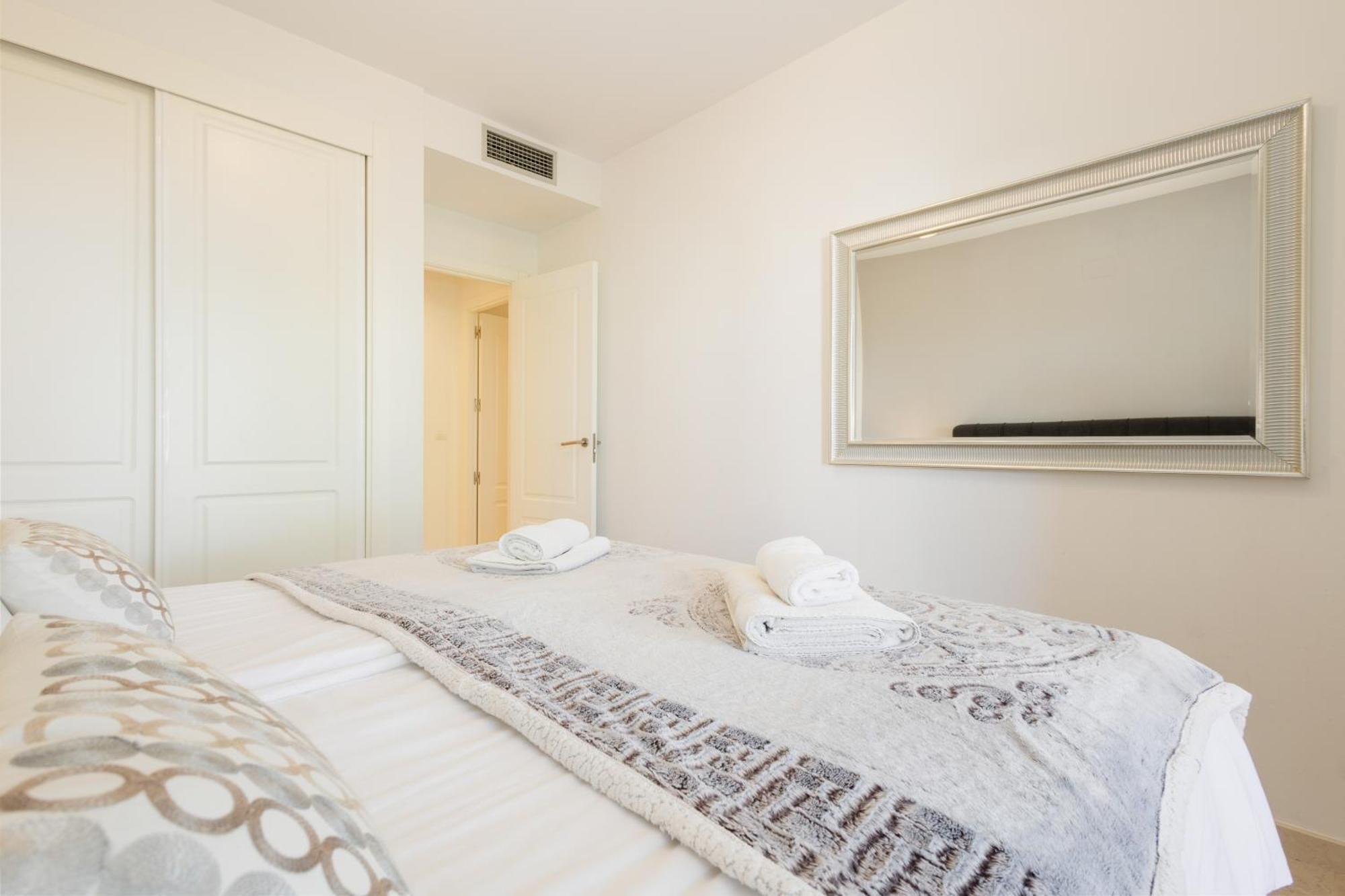 Sea View With Private Garden And Jacuzzi In Balcones Del Lago, Istan Apartamento El Ángel