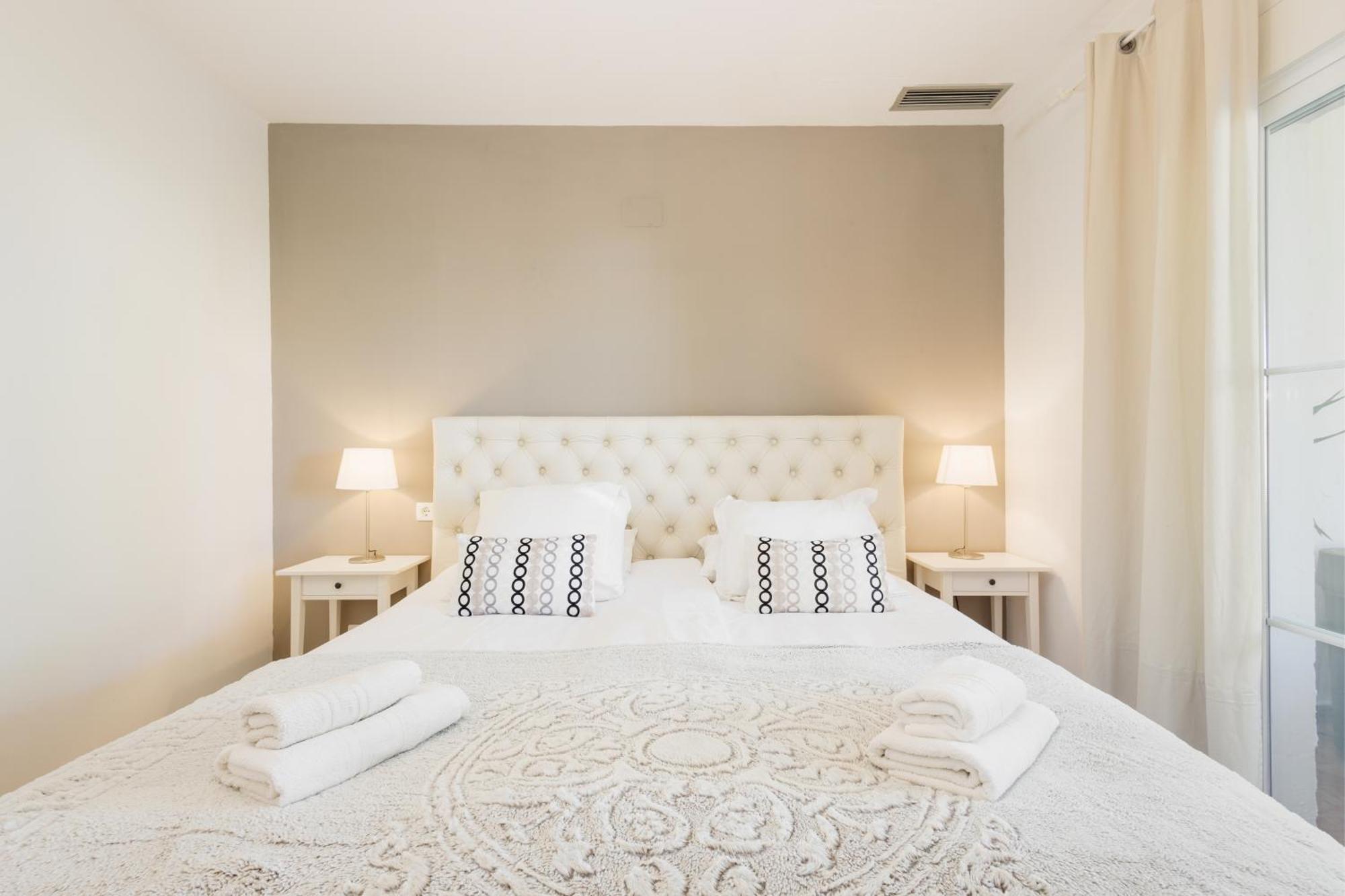 Apartamento Sea View With Private Garden And Jacuzzi In Balcones Del Lago, Istan