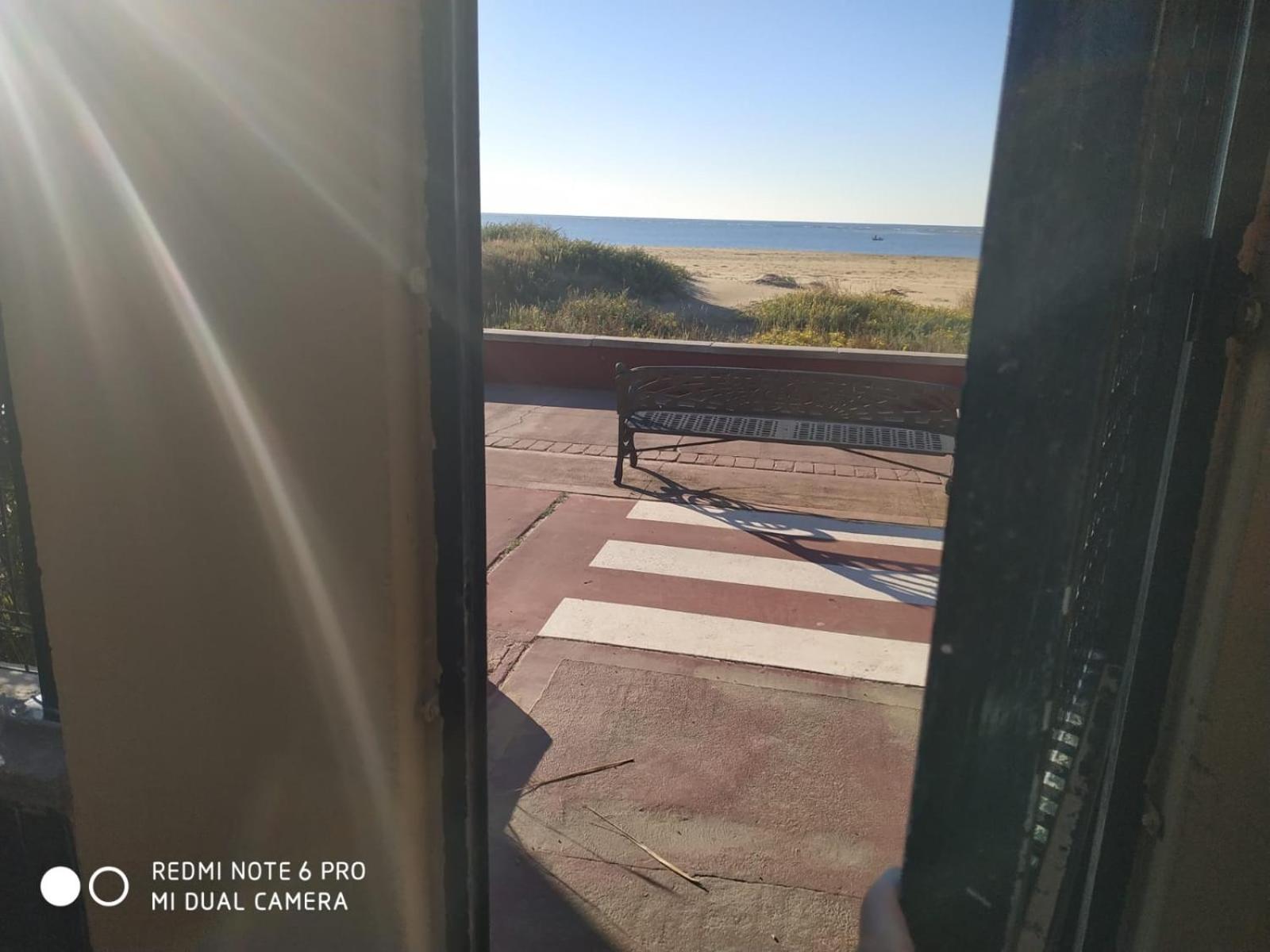 Apartamento Mirando Al Mar. Primera Linea De Playa *