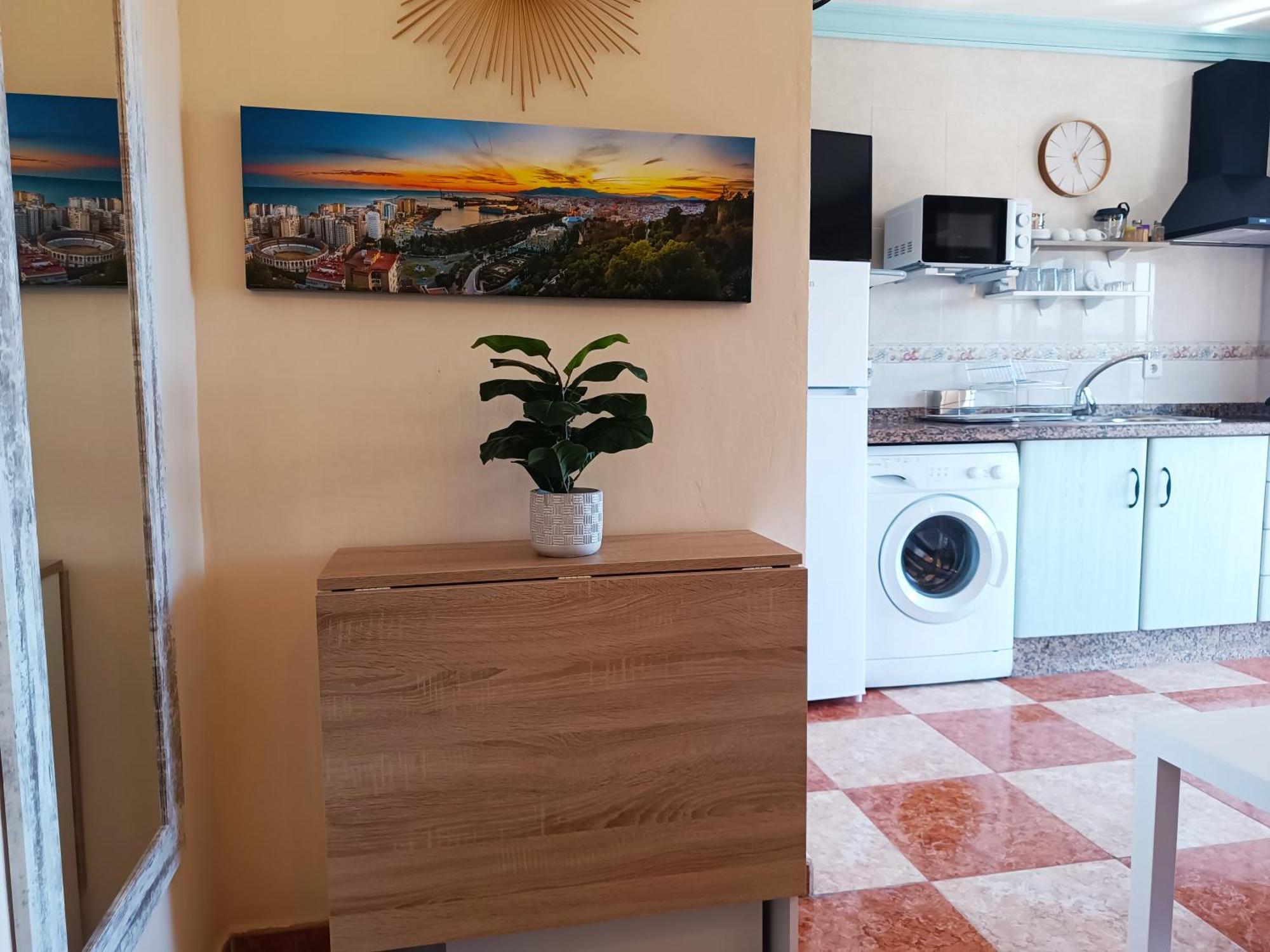 Riv - Reformado, Terraza Con Vistas Al Mar, 1 Dormitorio, 800 Metros De La Playa * Torremolinos