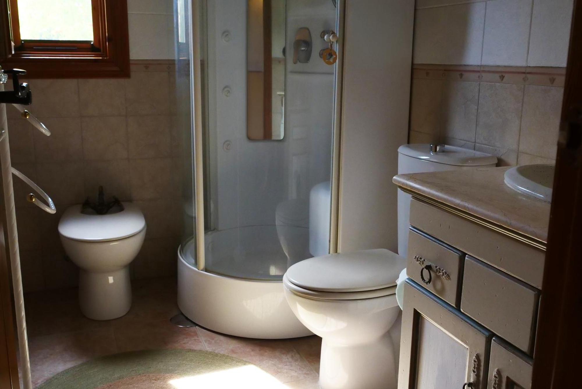 Сasa de vacaciones Ada Con Jardin Y Piscina *